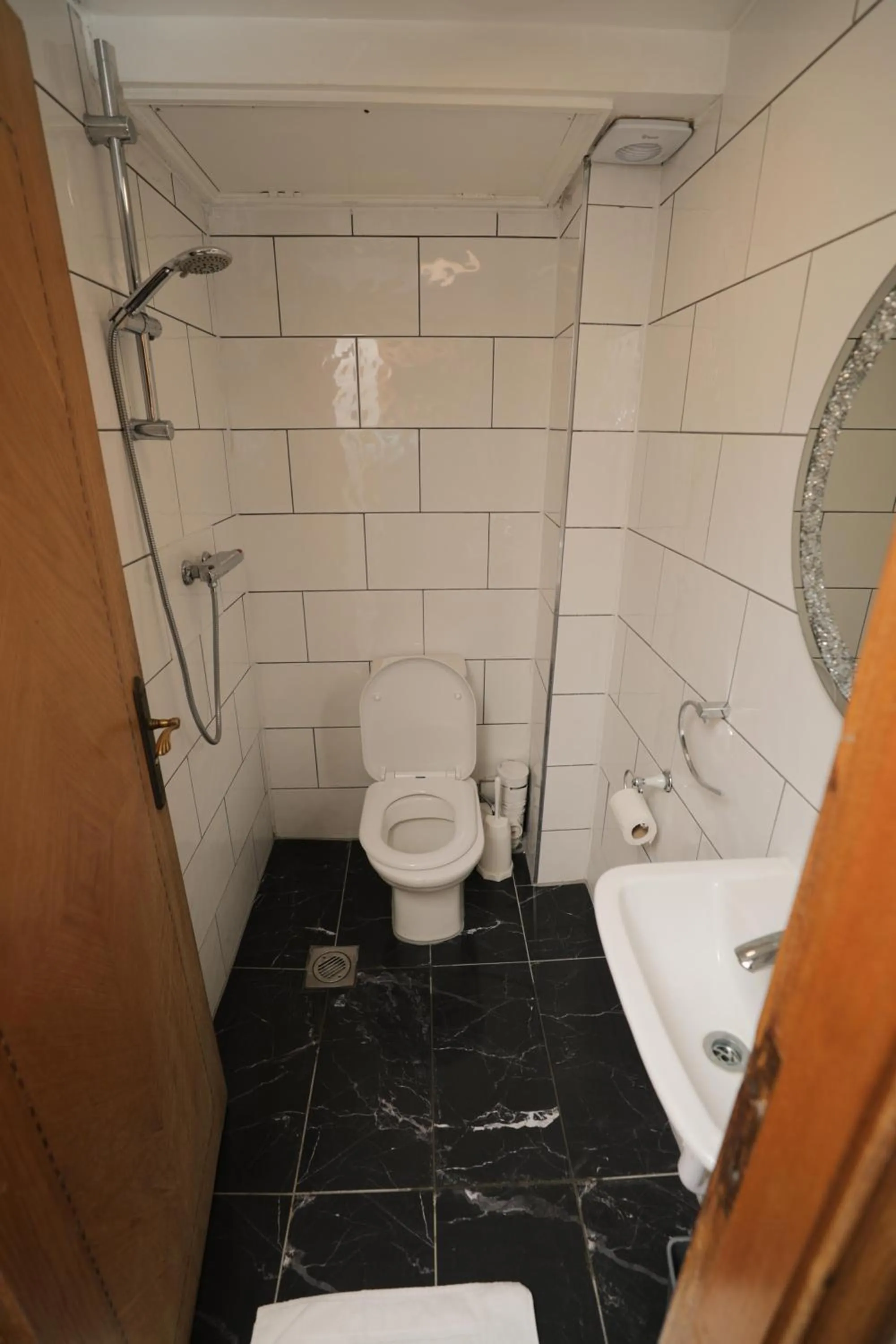 Bathroom in Holland Inn Hotel