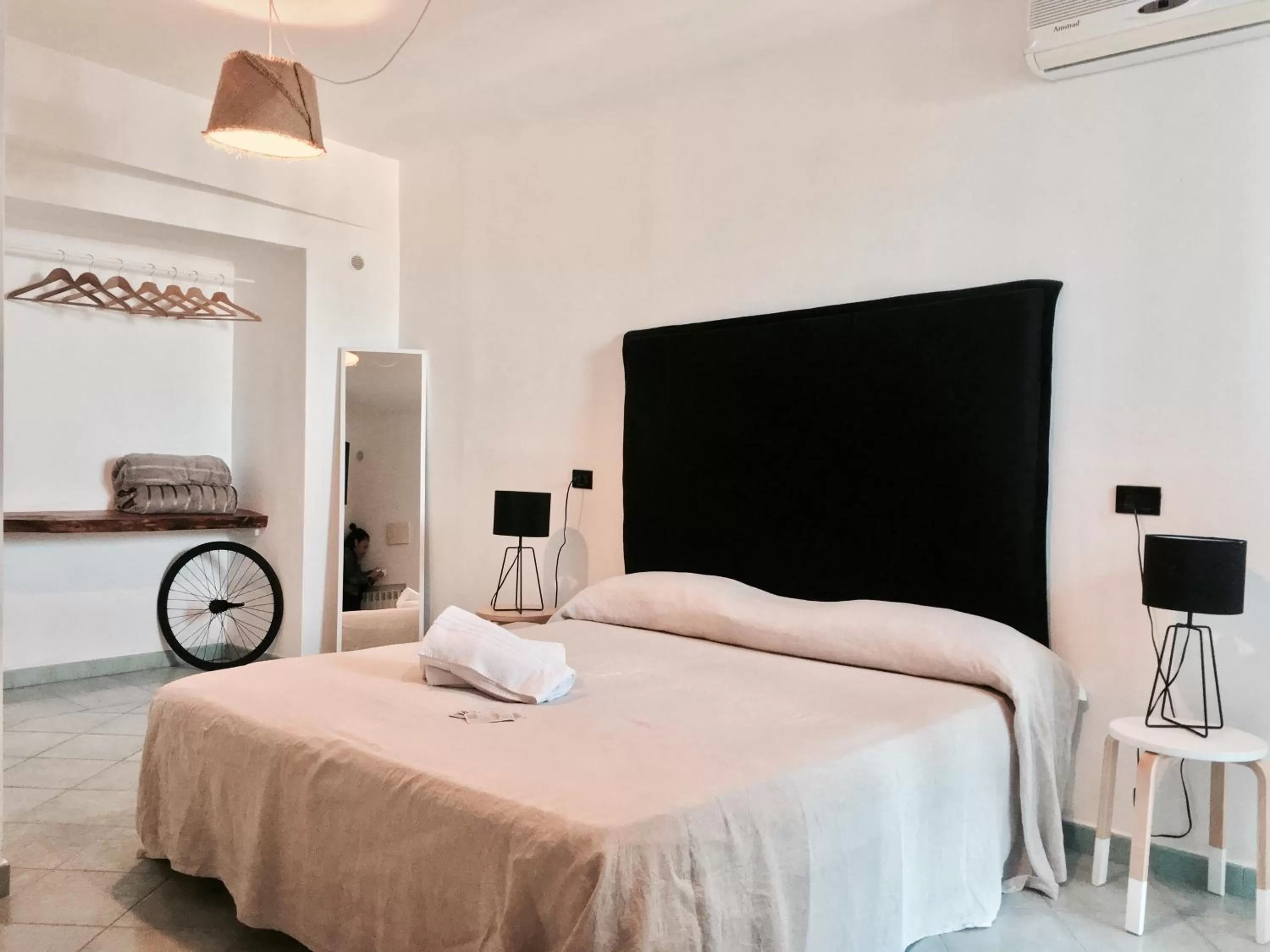 Photo of the whole room in Black Market Hotel