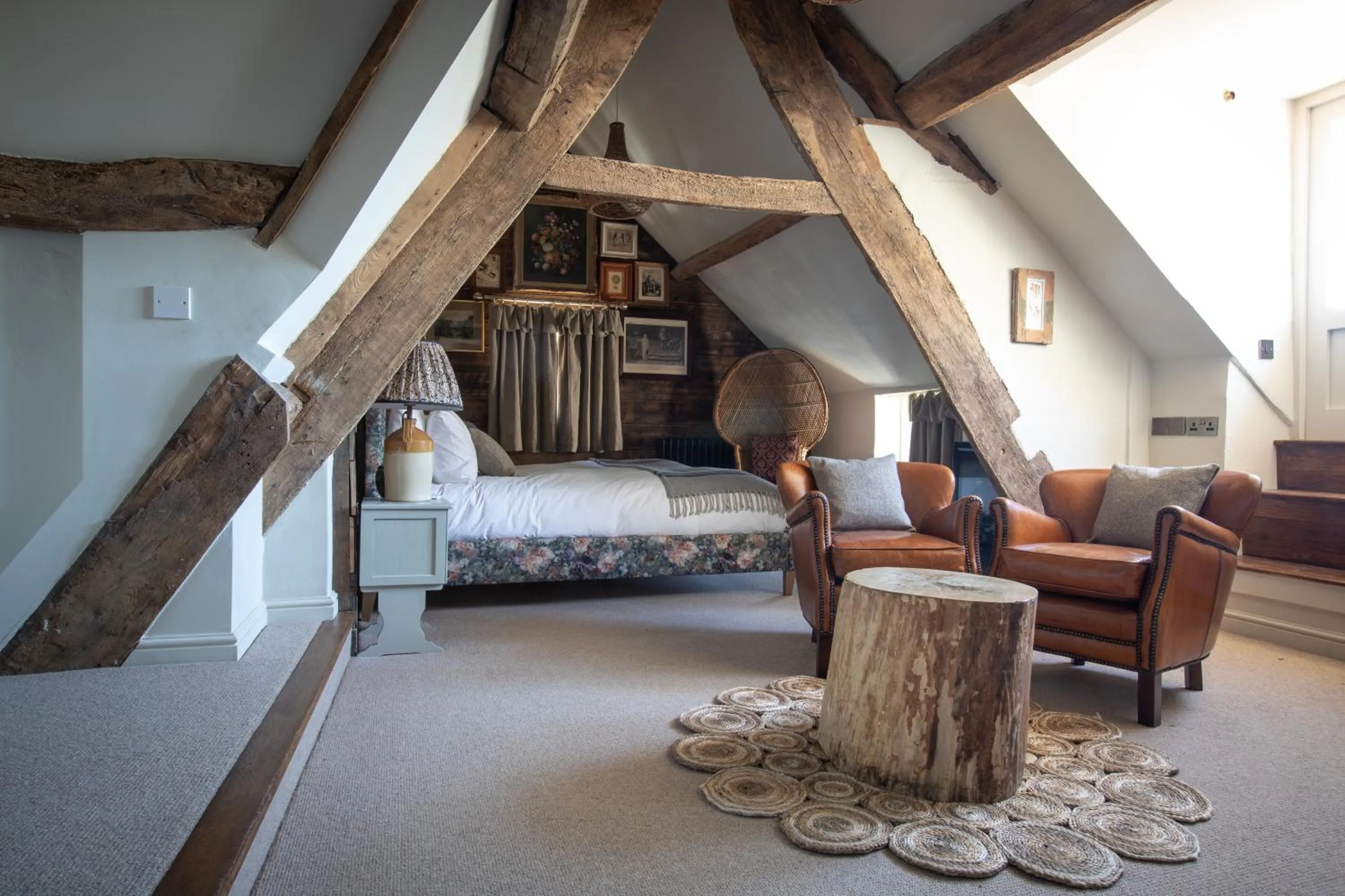 Deluxe Double Room with Balcony in The Frogmill Hotel