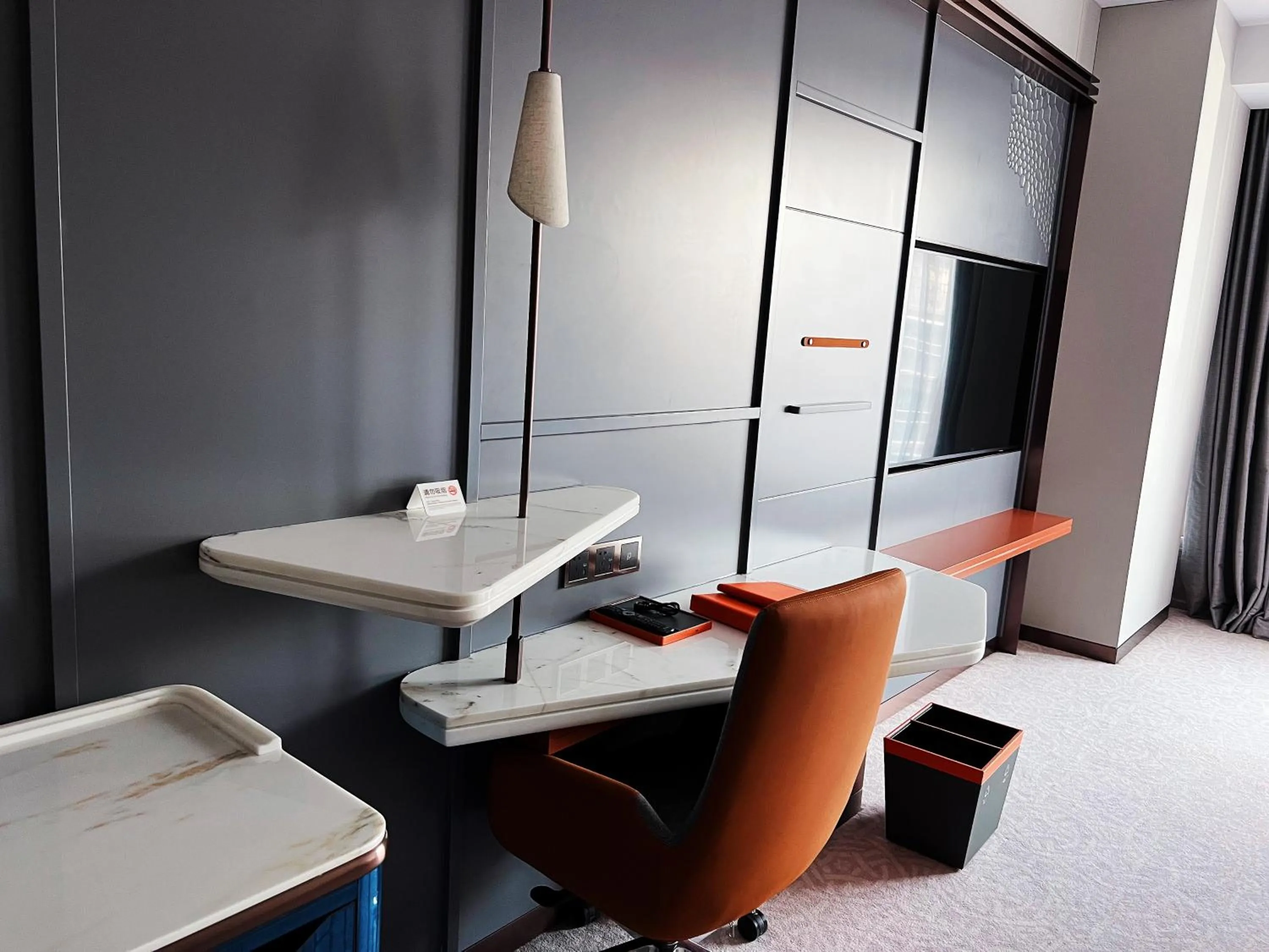 Bedroom in Crowne Plaza Qingdao Jinshui by IHG