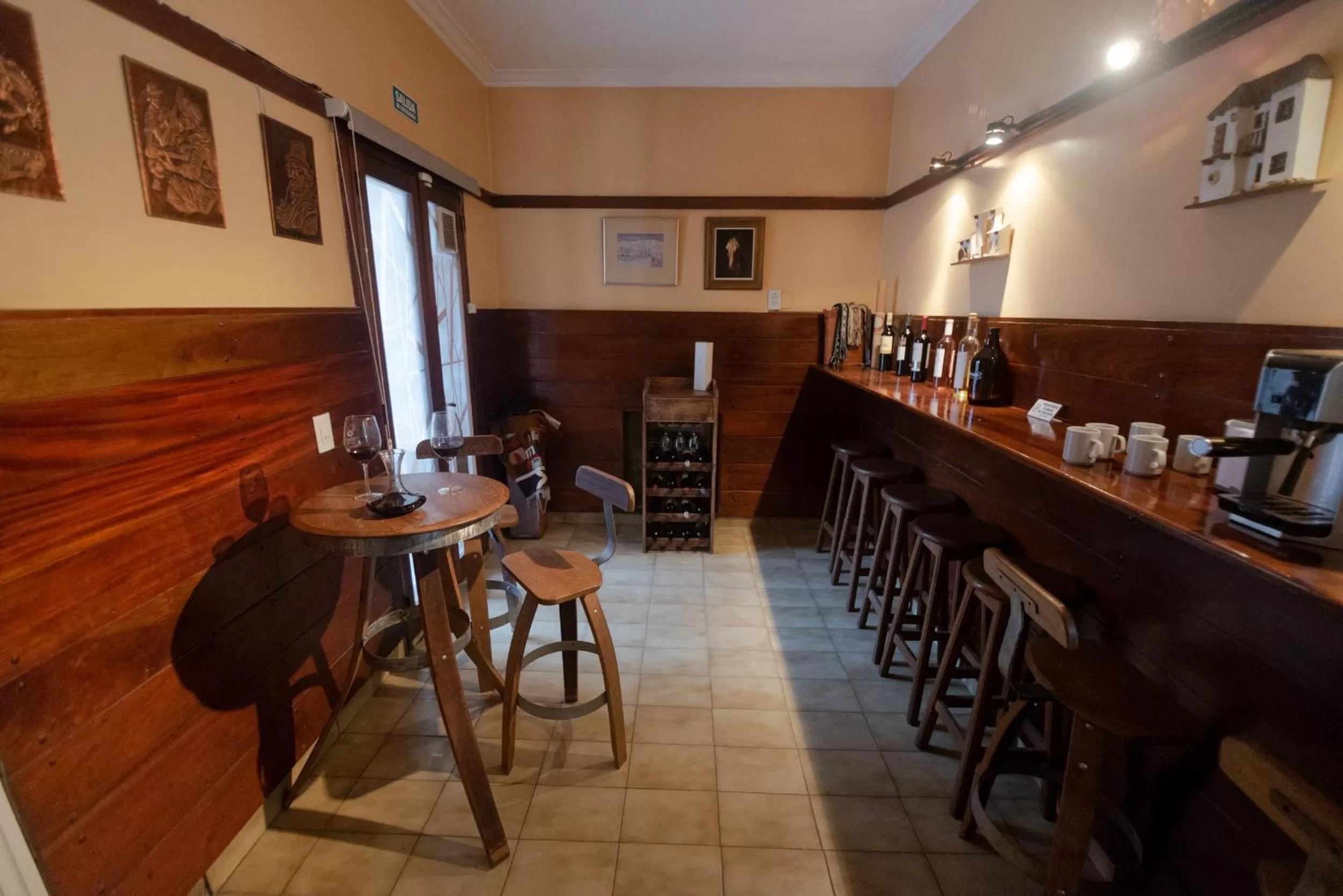 Lounge or bar, Restaurant/Places to Eat in Juana Banana Bed and Breakfast