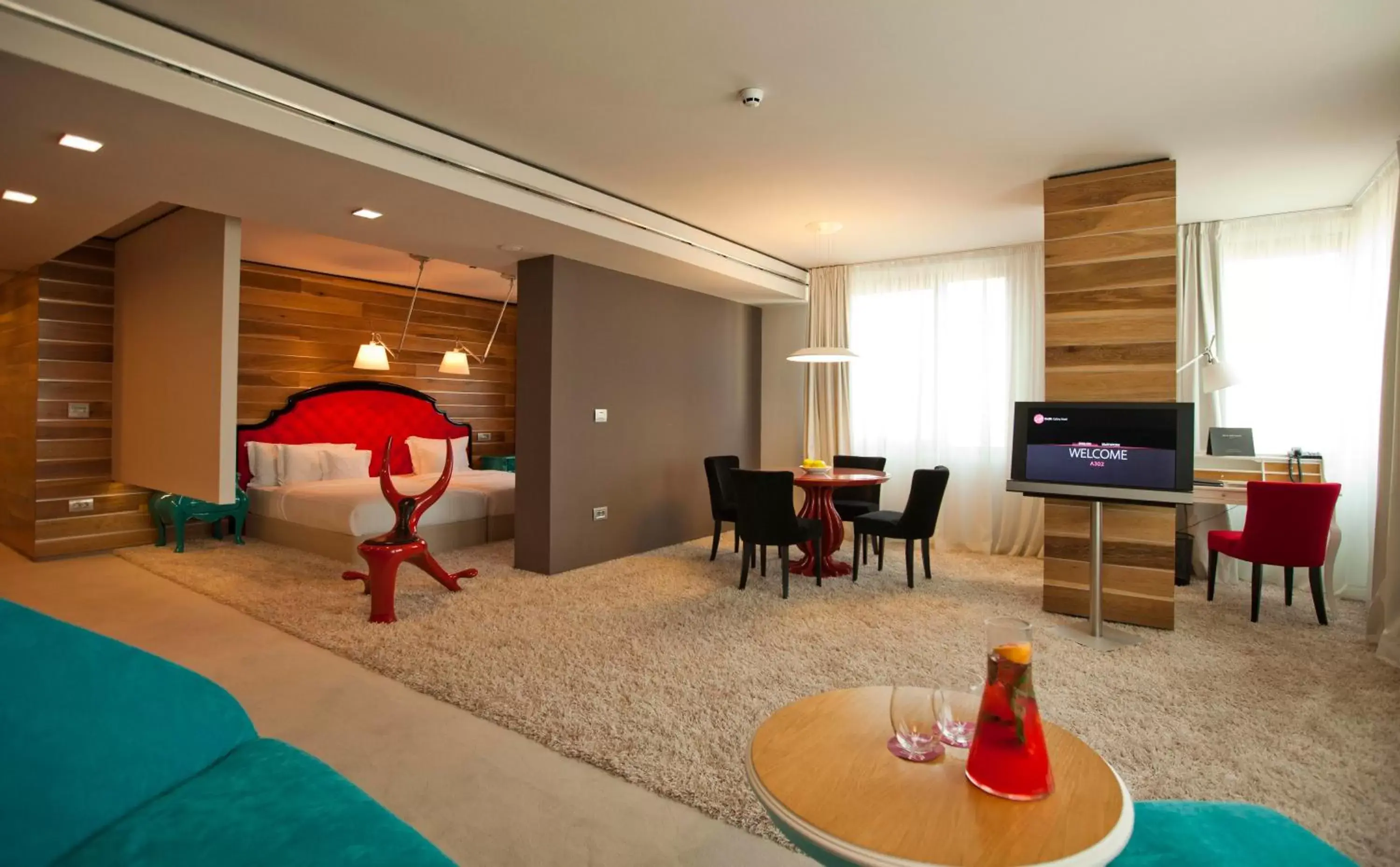 Suite in Graffit Gallery Design Hotel Suite in Graffit Gallery Design Hotel