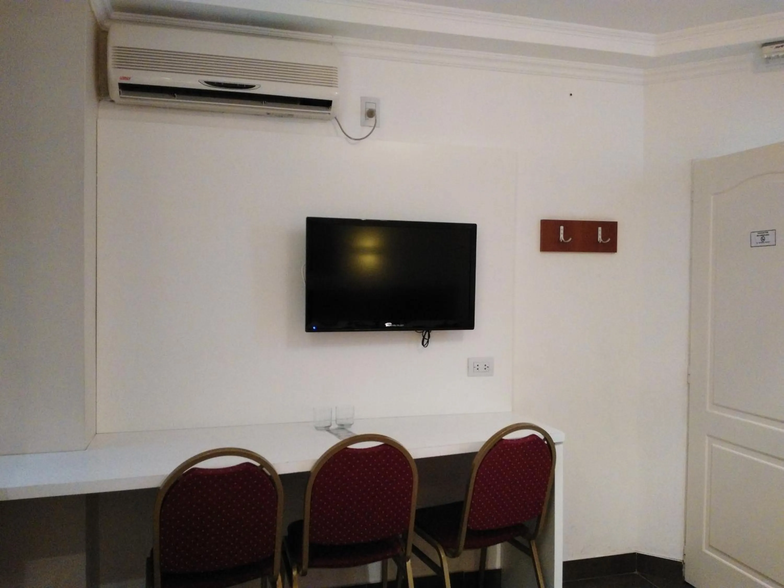 Bedroom in Hotel A&B Internacional