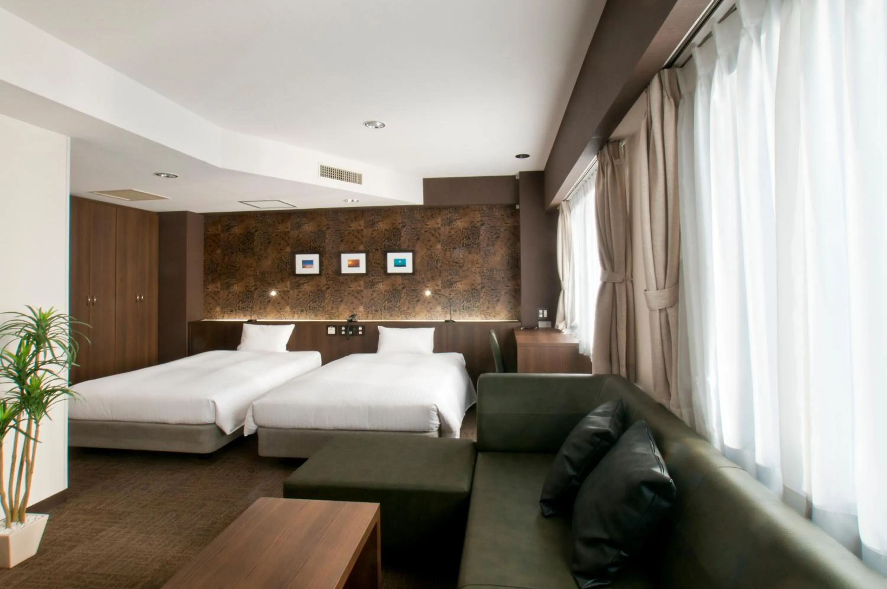 Bedroom, Bed in Fukuoka Toei Hotel