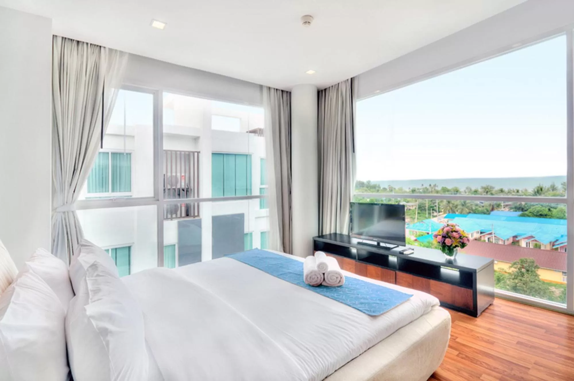2-Bedrooms Corner Suite in Mida De Sea Hua Hin - SHA PLUS
