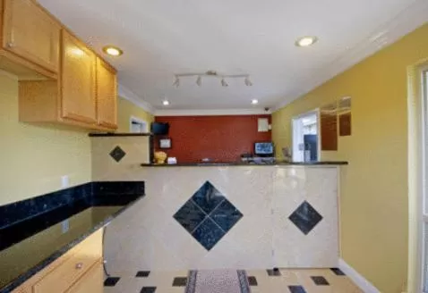 Lobby or reception in Oasis Inn Sacramento- Elk Grove