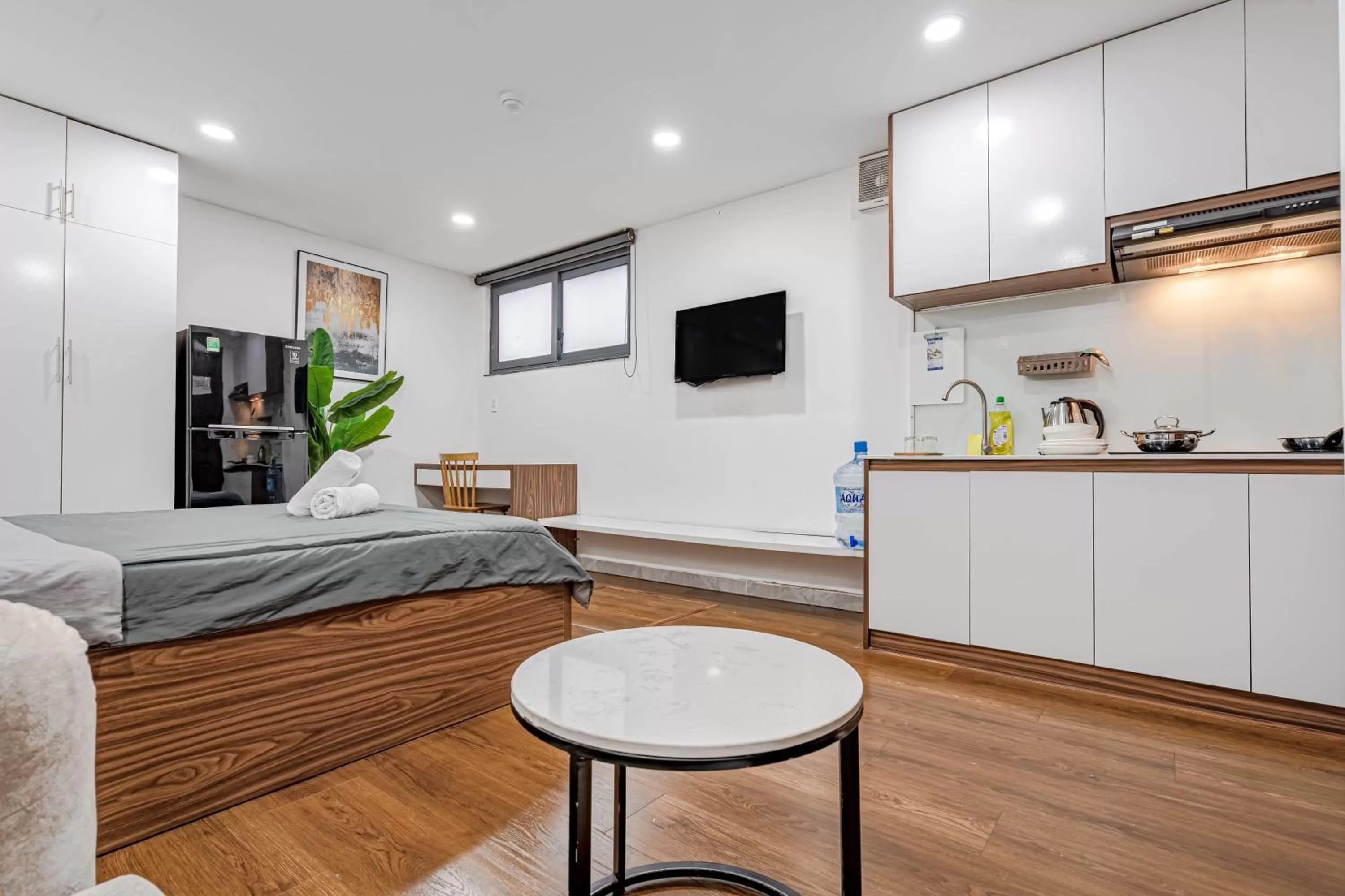 Bed in Spring Hill Apartment -The High Class