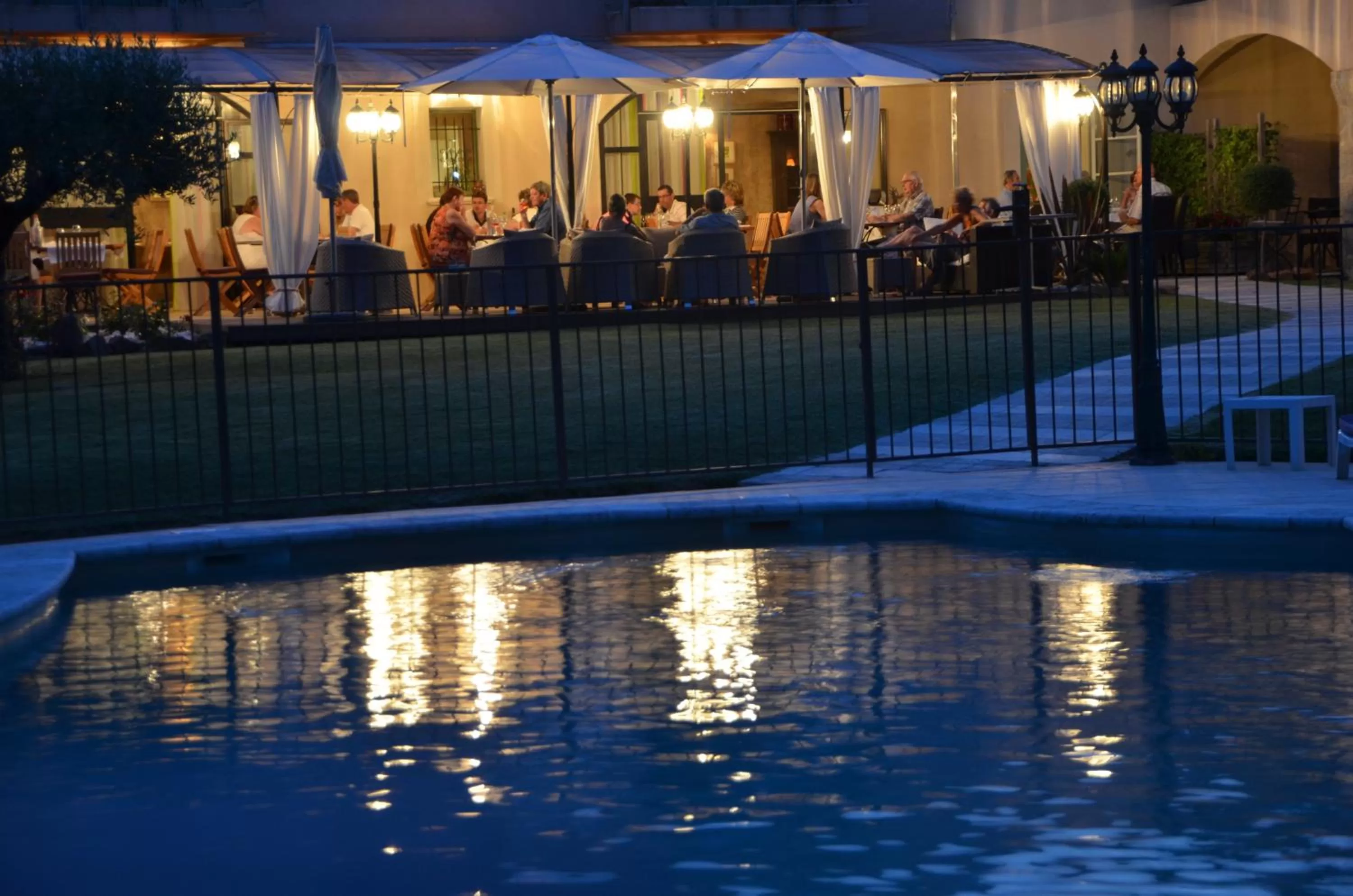 Facade/entrance in Hotel Restaurant Le Clos De Pradines