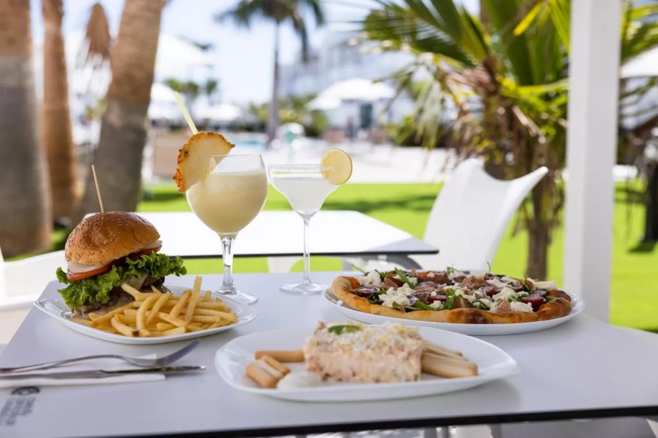 Food and drinks in Island Home Fuerteventura
