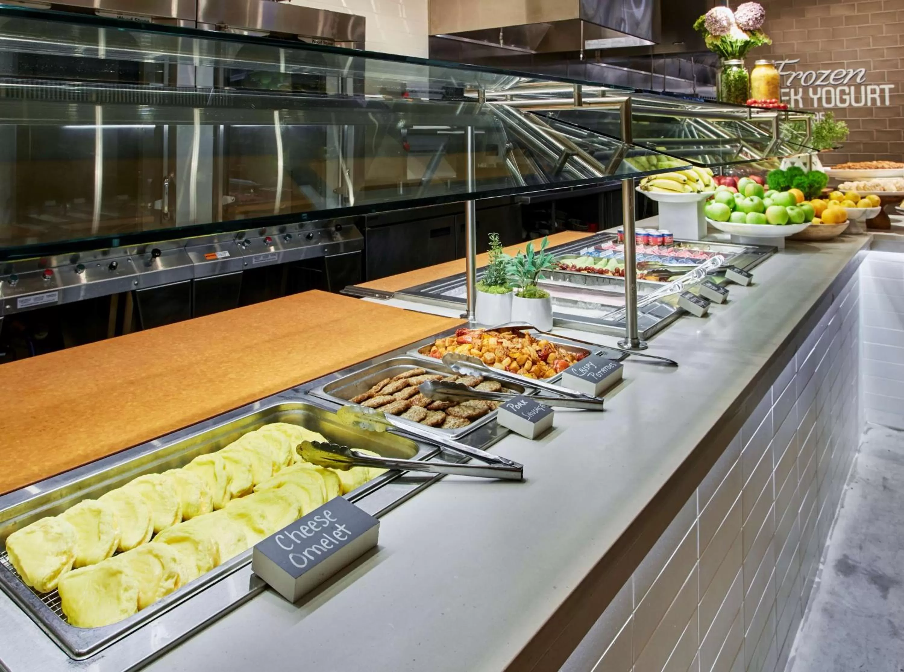 Restaurant/places to eat in Hyatt Place Chicago River North