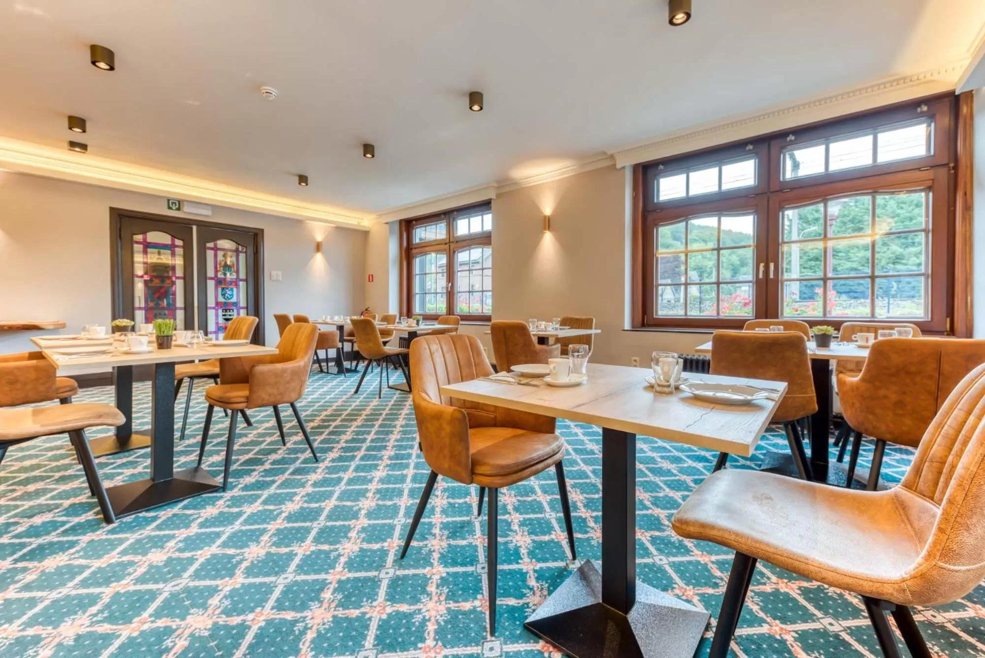 Buffet breakfast in Hôtel Imperi'Ale