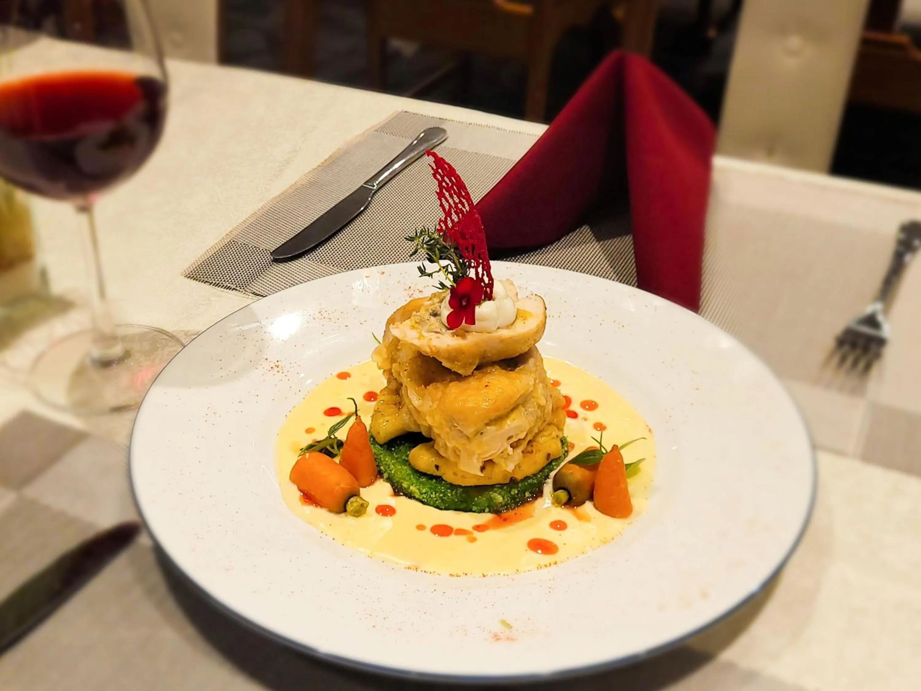 Restaurant/places to eat in Ramana Saigon Hotel