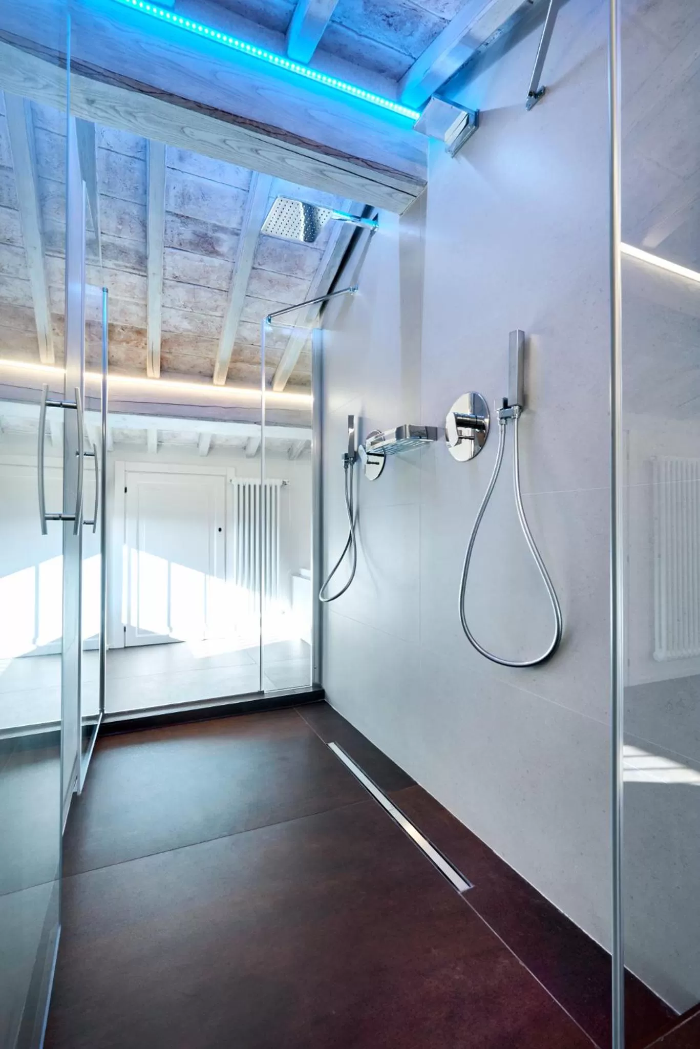 Shower in Palazzo Pio III - Residenza d'epoca