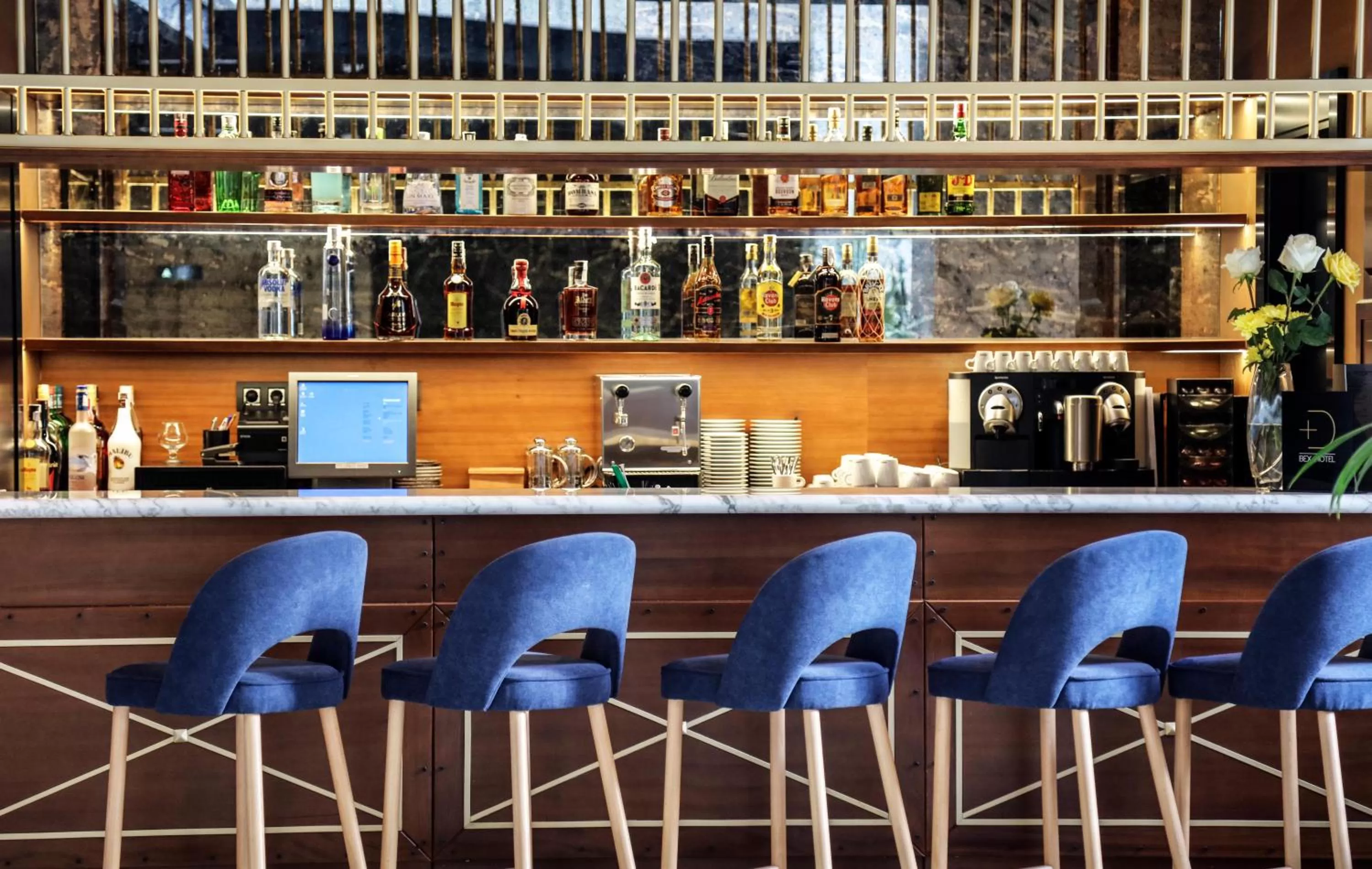 Lounge or bar in Design Plus Bex Hotel