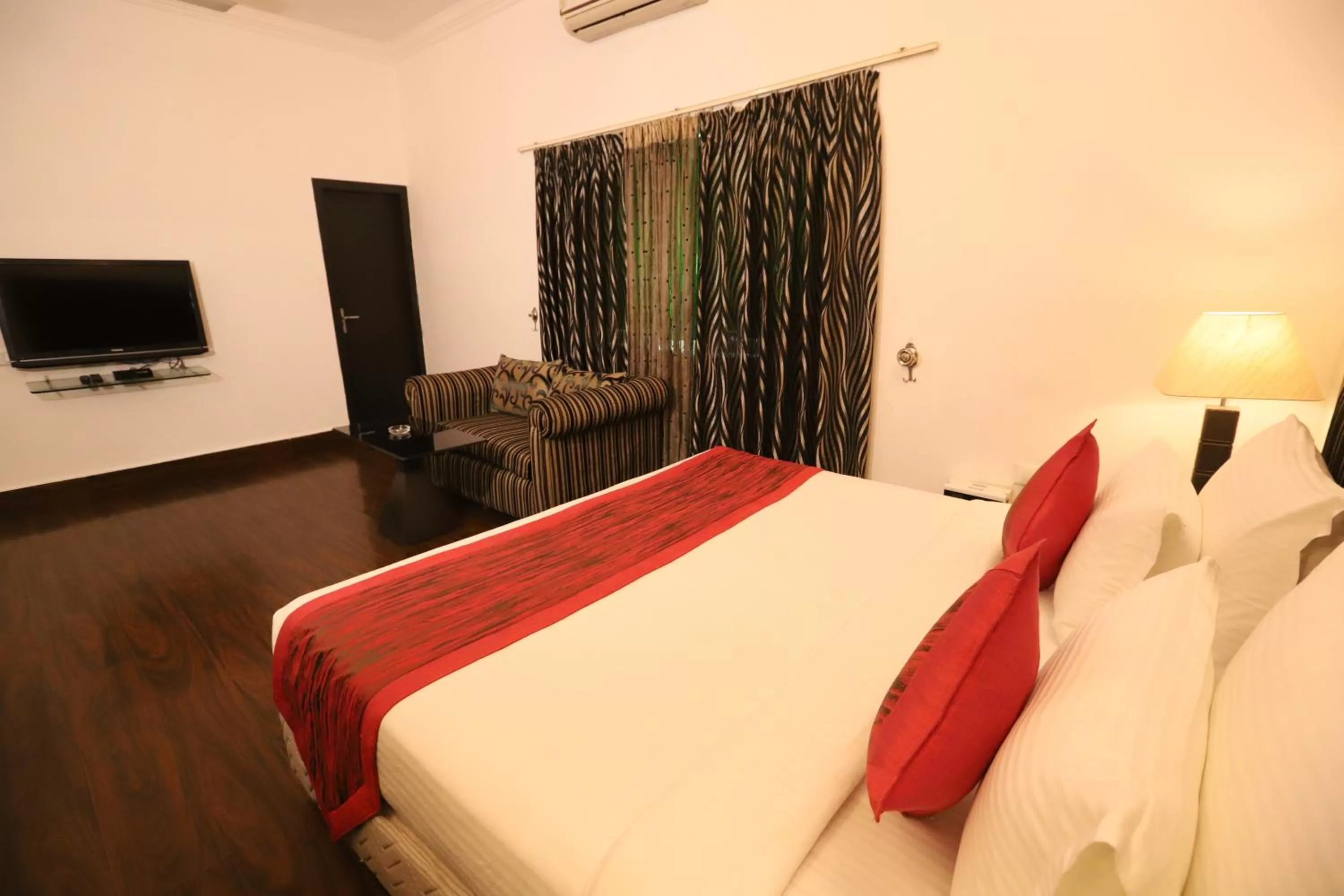 Bed in Hotel Capitol Hills - Greater Kailash Delhi