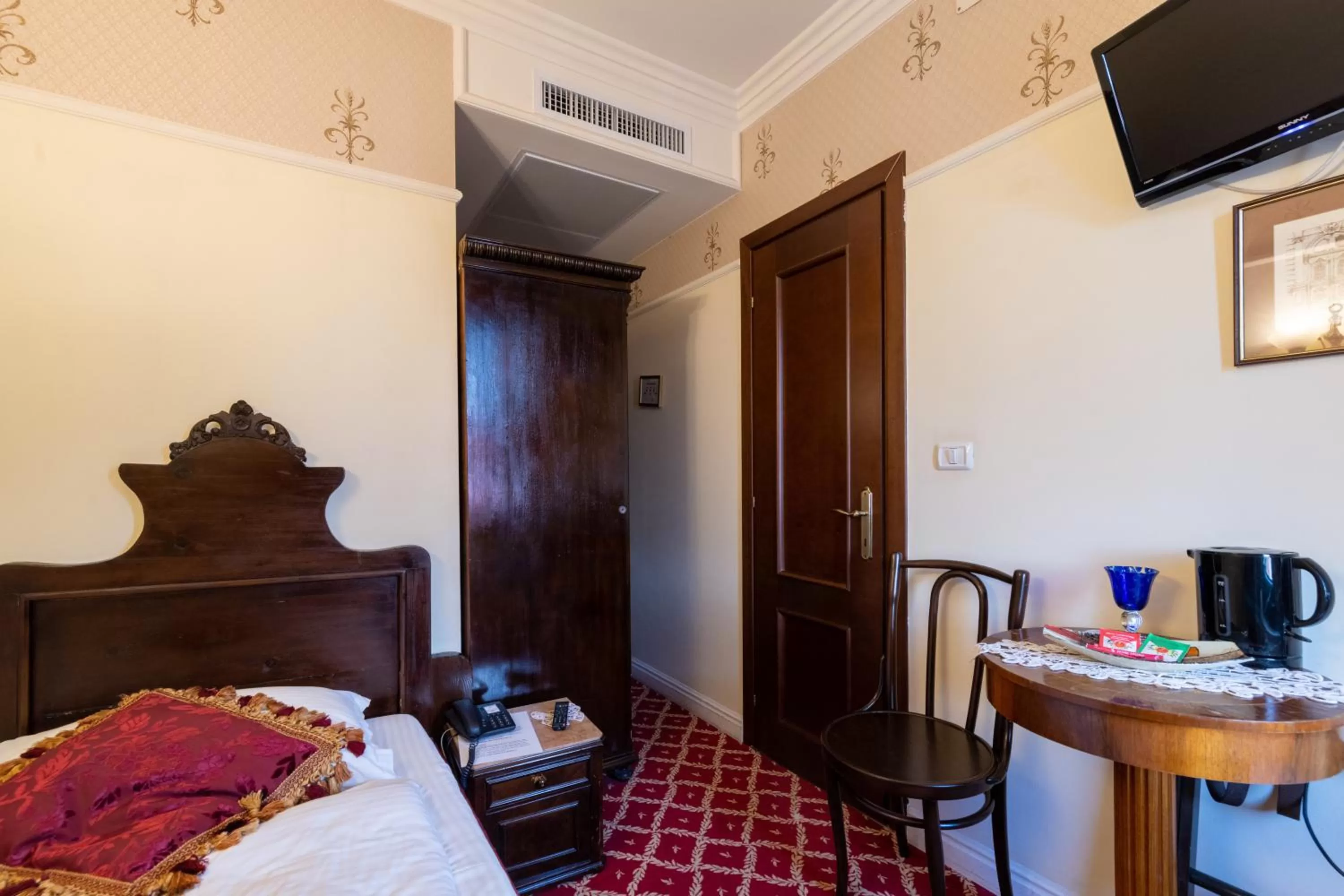 Bedroom, Bed in Casa del Sole Boutique Hotel Timisoara