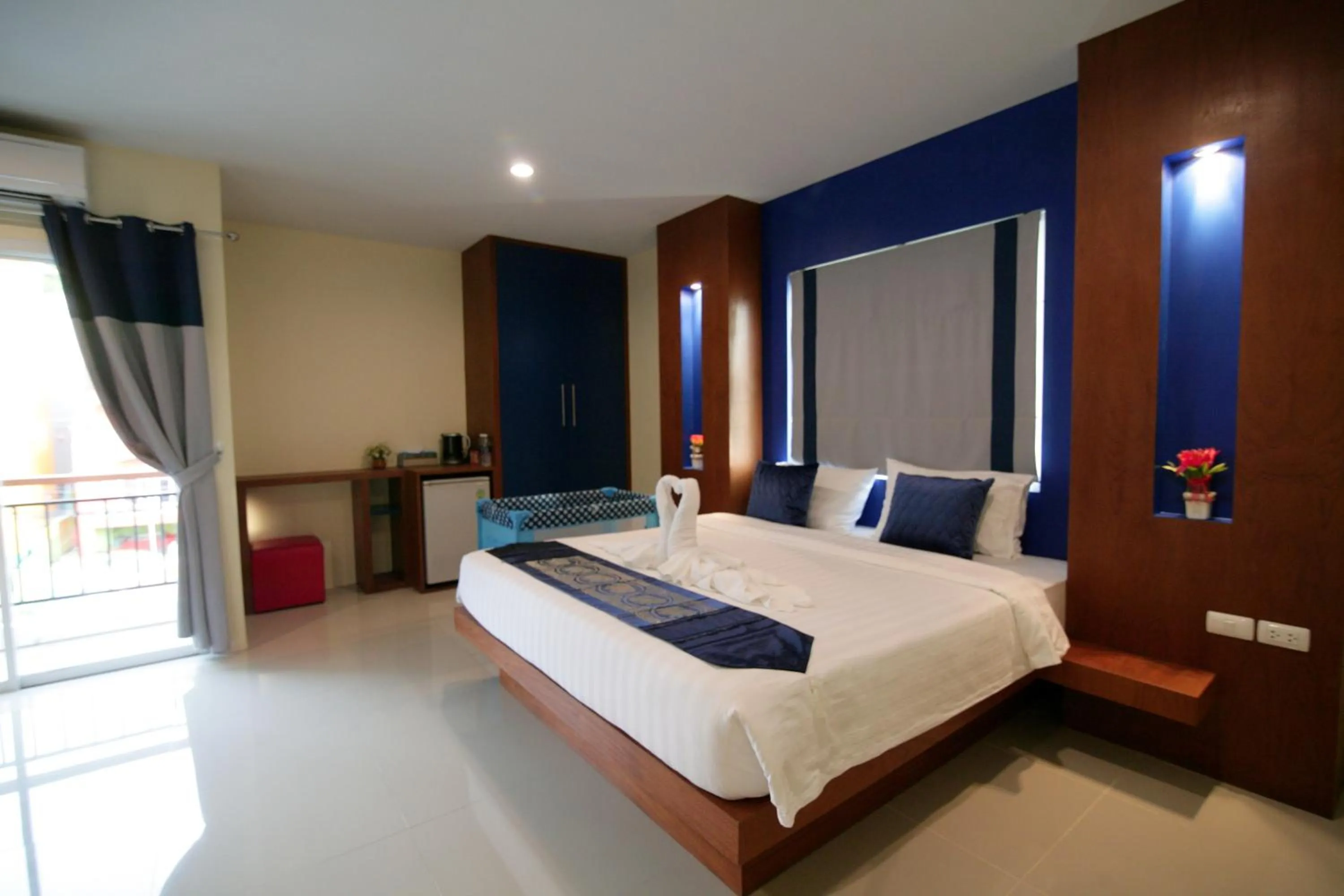 Bed in Calypso Patong Hotel