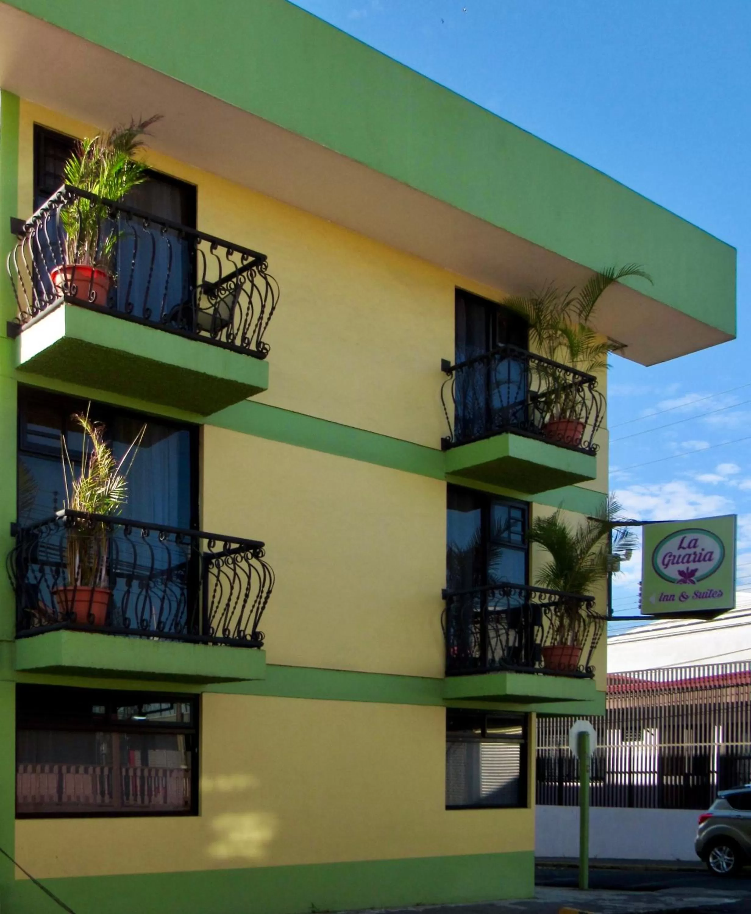 Property building in Hotel La Guaria Inn & Suites