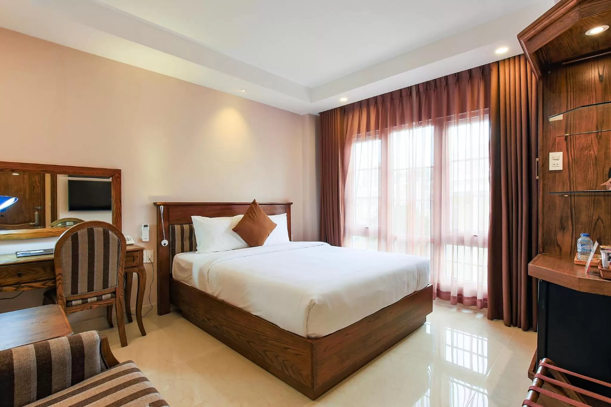 Photo of the whole room, Bed in Hoang Lan Hotel
