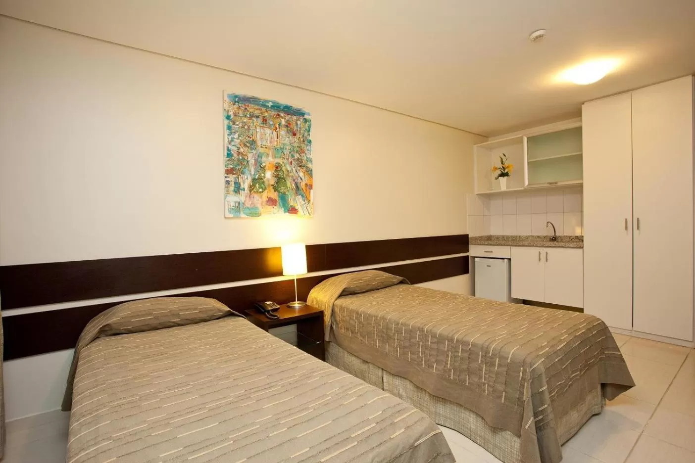 Bed in America Towers Hotel