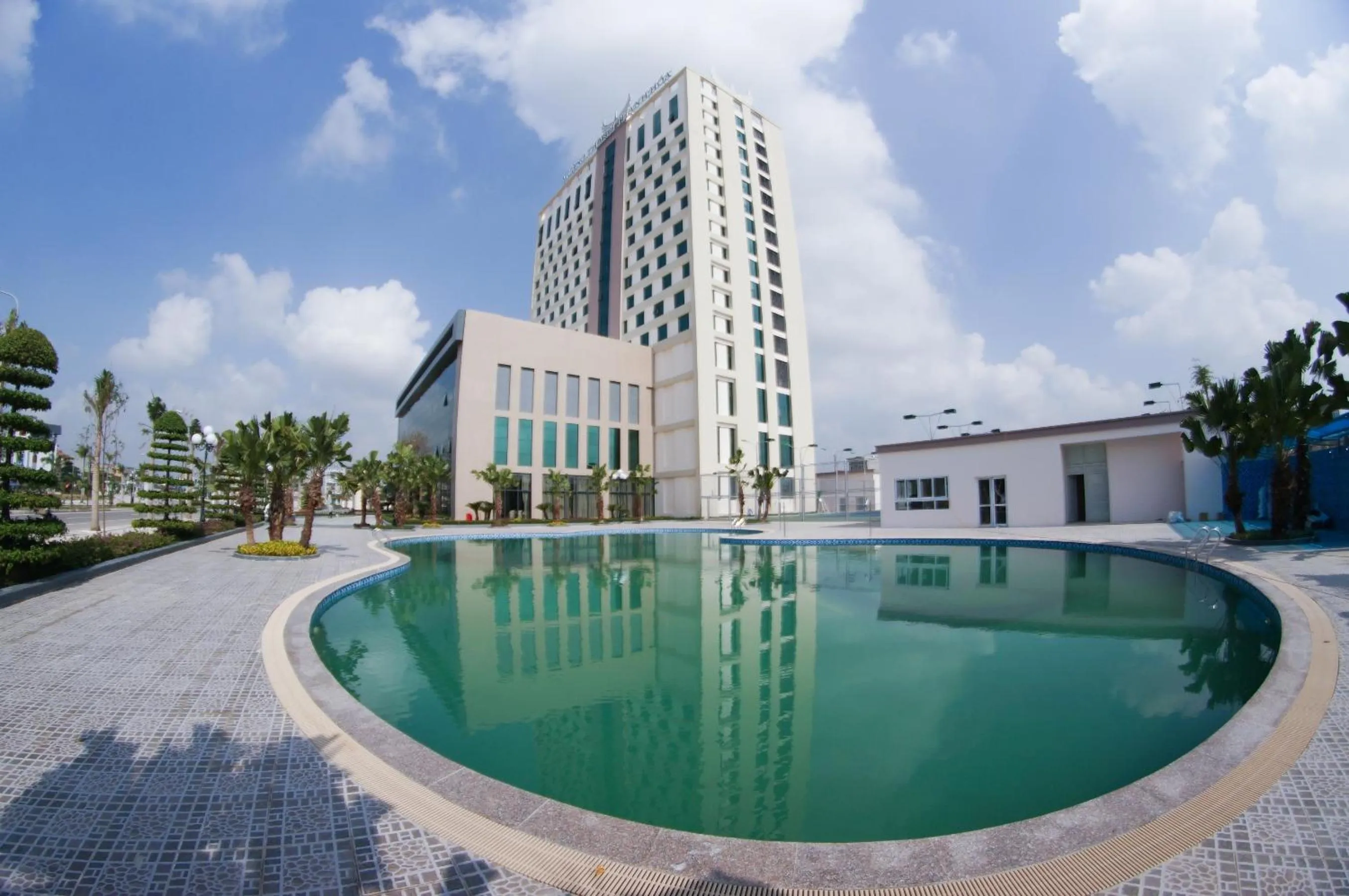 Swimming pool in Muong Thanh Grand Thanh Hoa Hotel