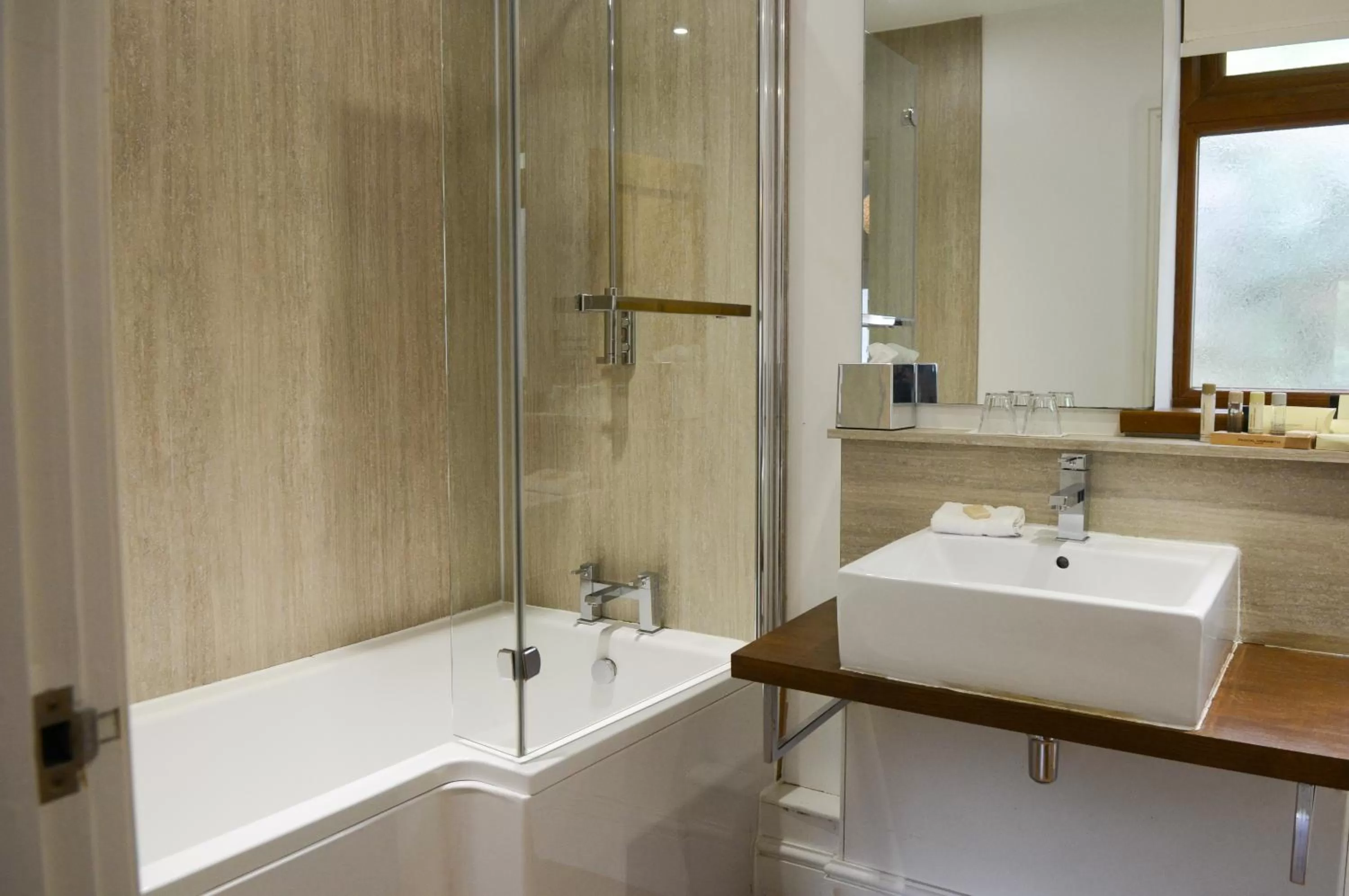 Shower in The Gower Hotel