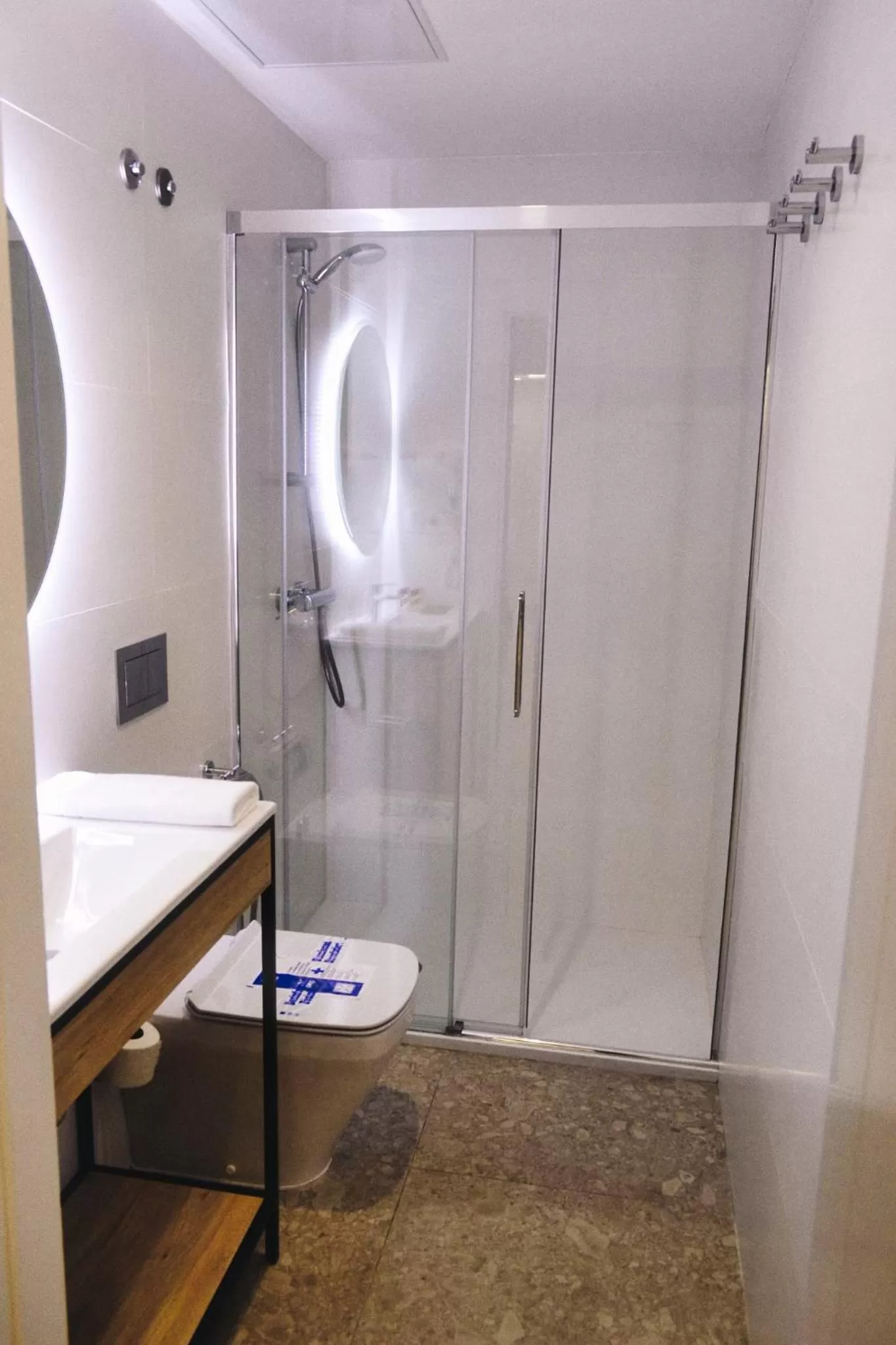 Shower in GBH Hotel-Apartamentos Posidonia