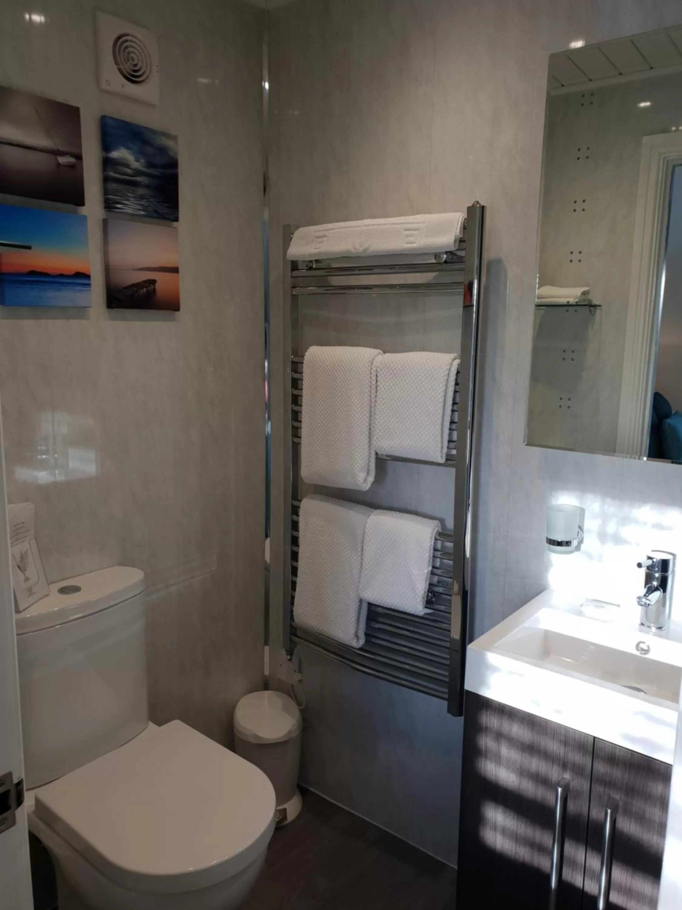 Compston House B & B