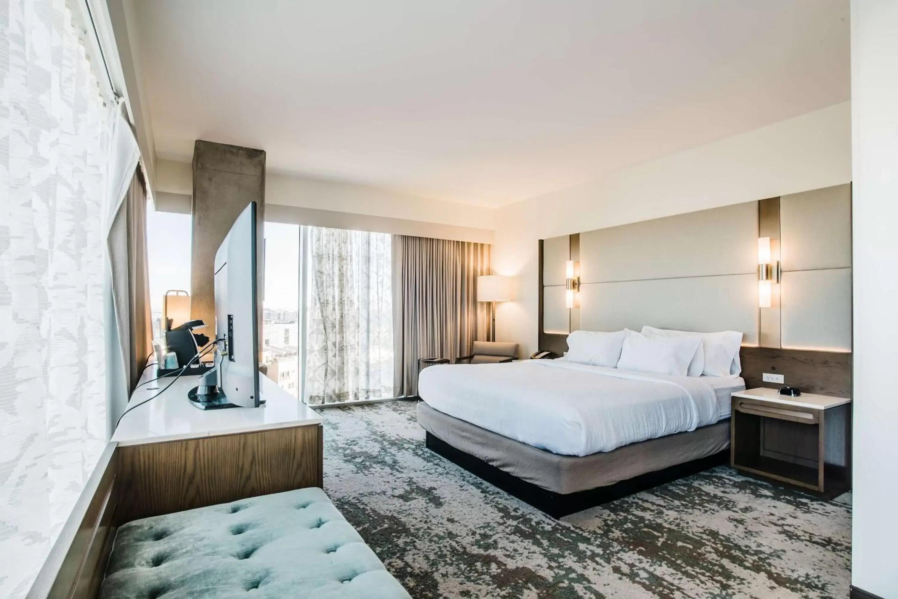 Corner King Glass House in Hilton Garden Inn Denver Union Station Corner King Glass House in Hilton Garden Inn Denver Union Station