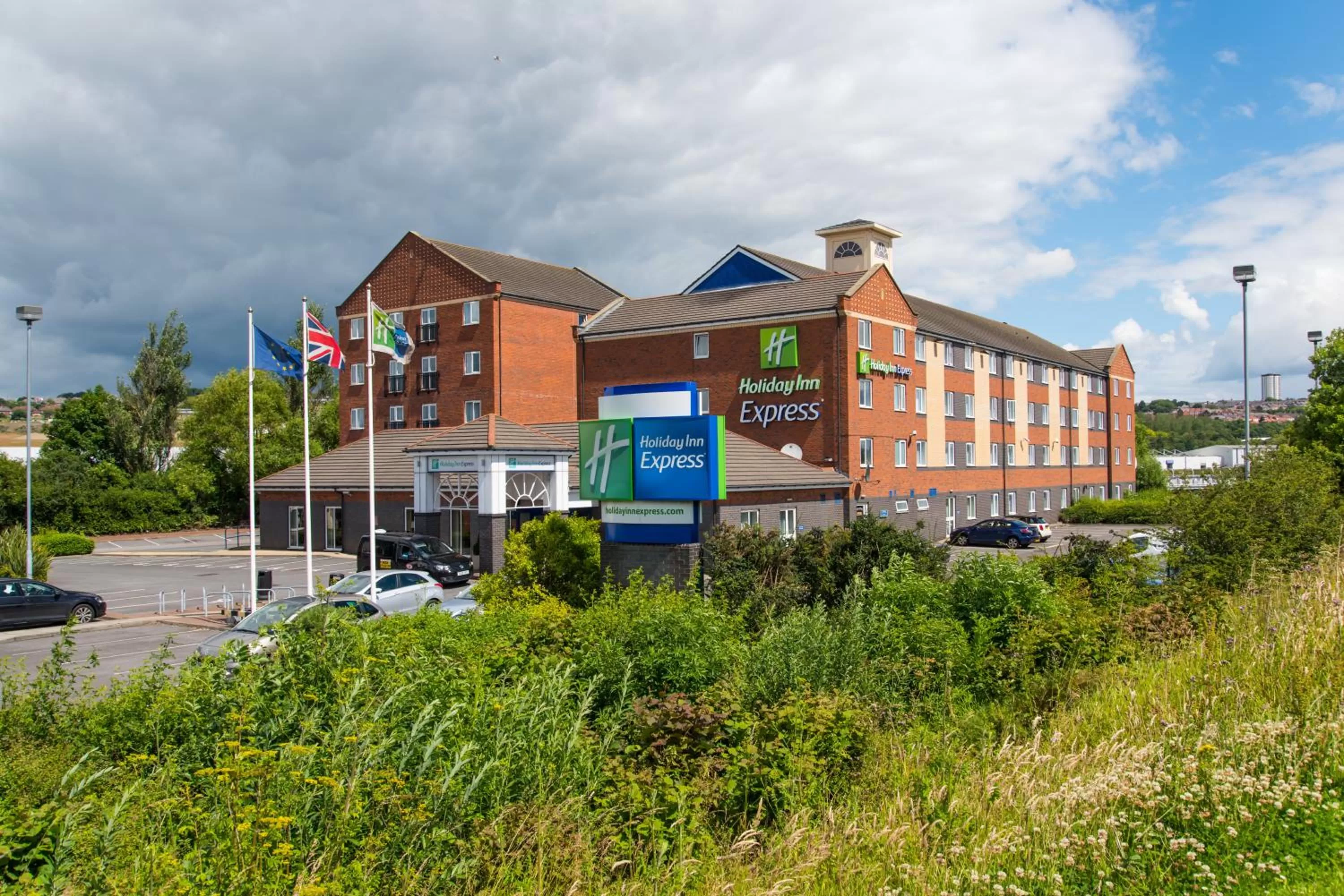 Property building in Holiday Inn Express Newcastle Gateshead by IHG