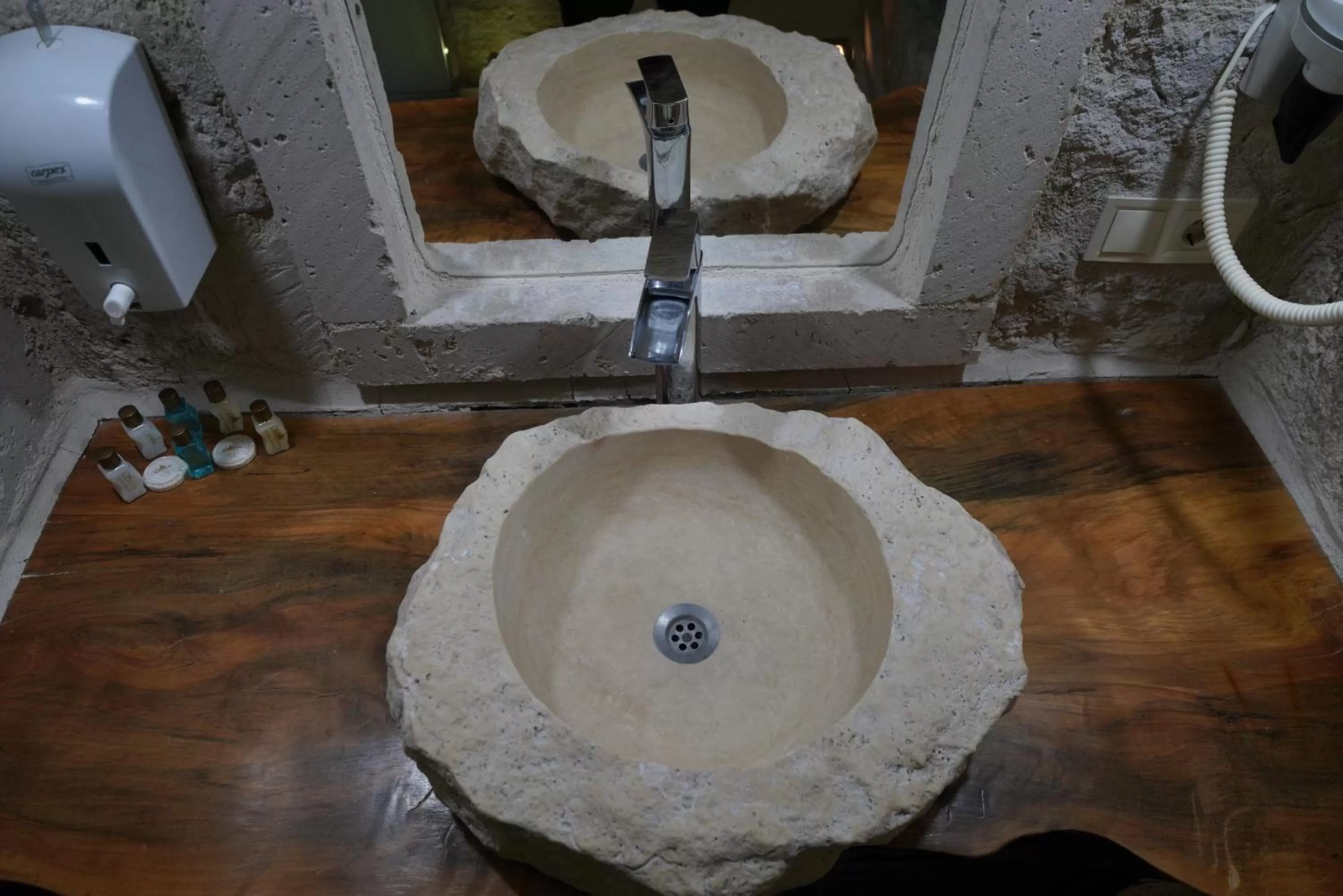 Bathroom in Shoestring Cave House