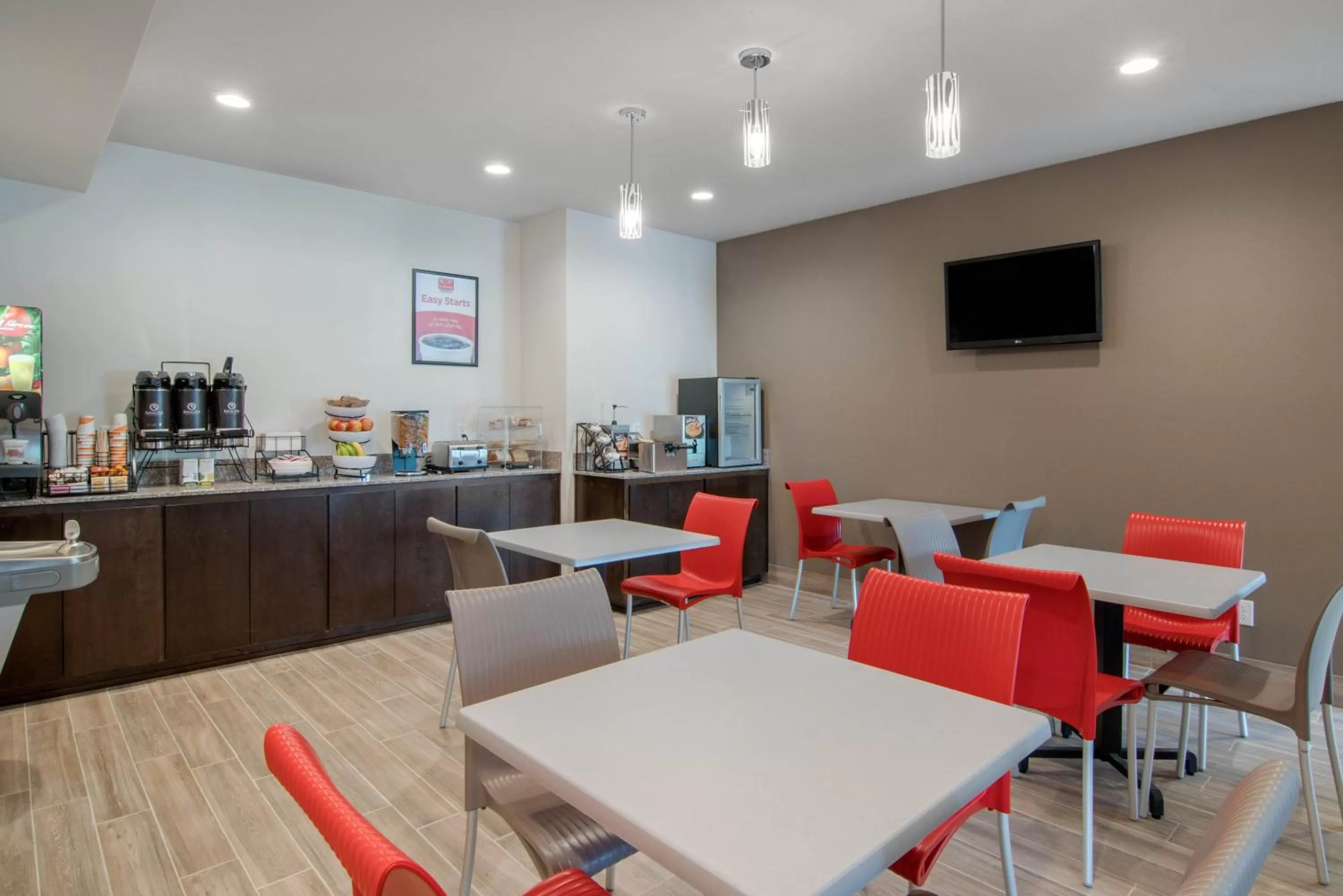 Econo Lodge Inn & Suites Springfield Main Street