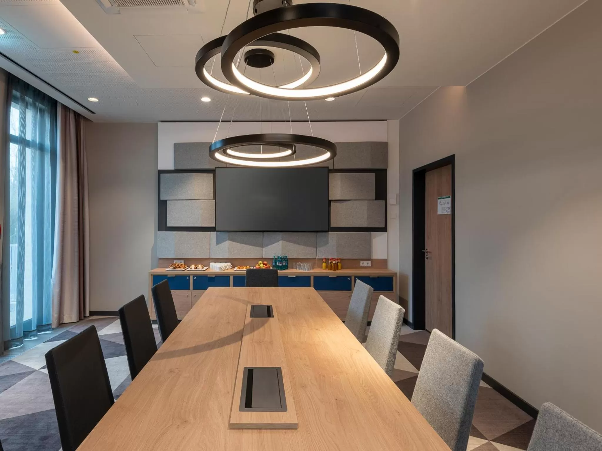 Lobby or reception in Holiday Inn Express - MUNICH NORTH by IHG