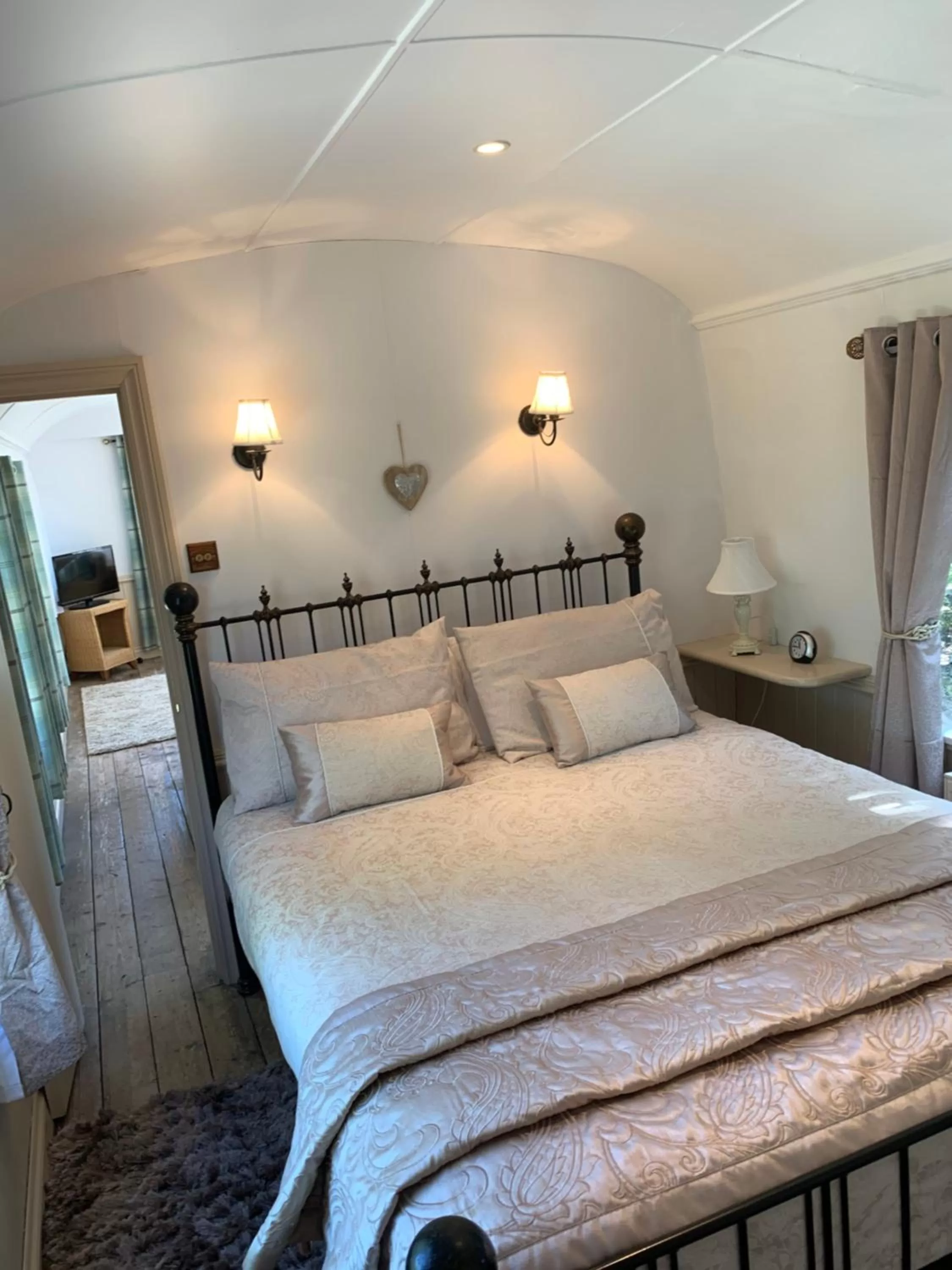 Bed in The Old Station Guest House