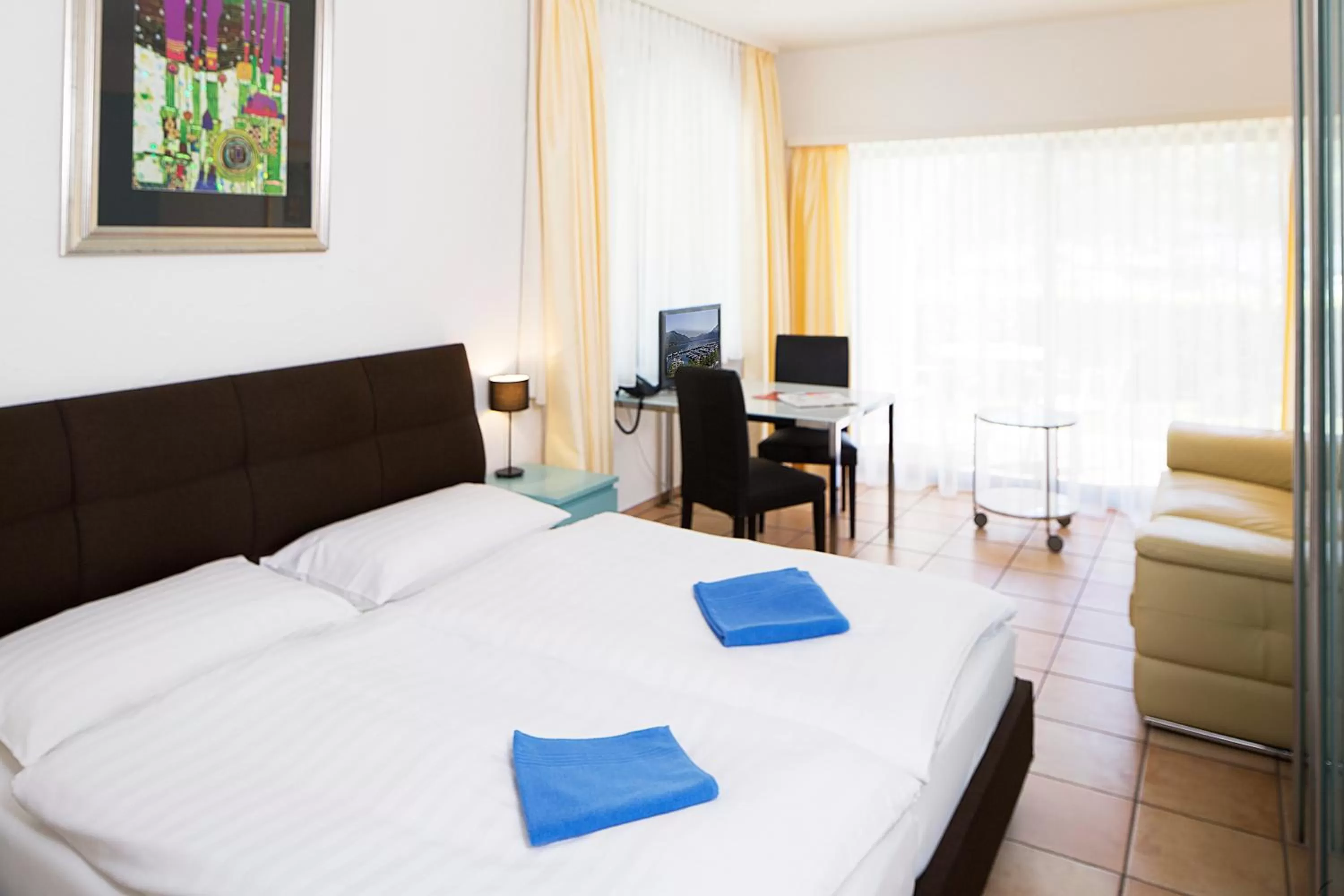 Photo of the whole room, Bed in Aparthotel Al Lago