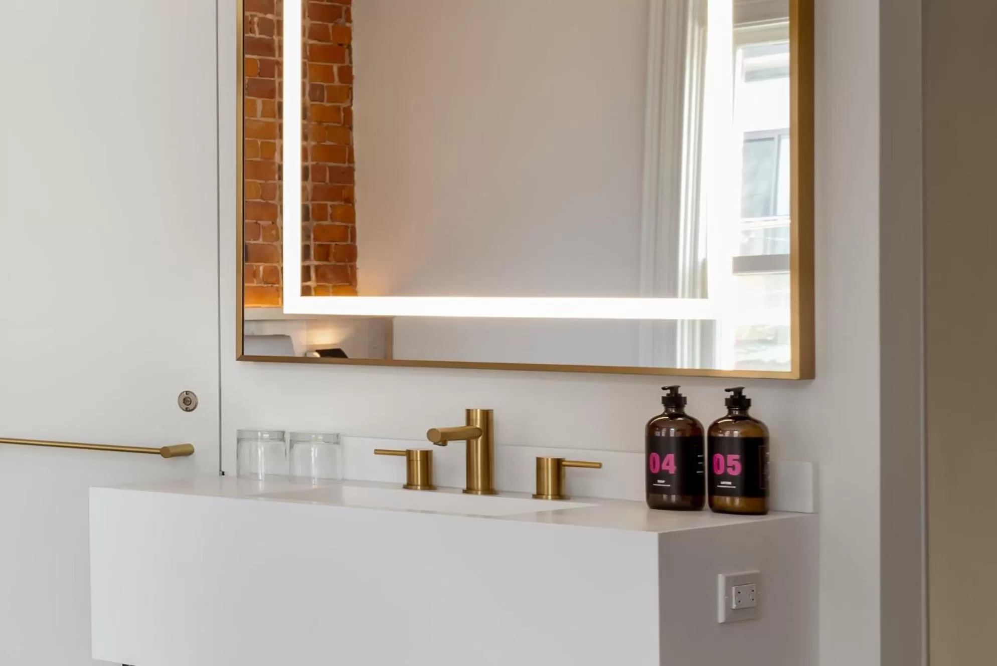 Bathroom in Gladstone House