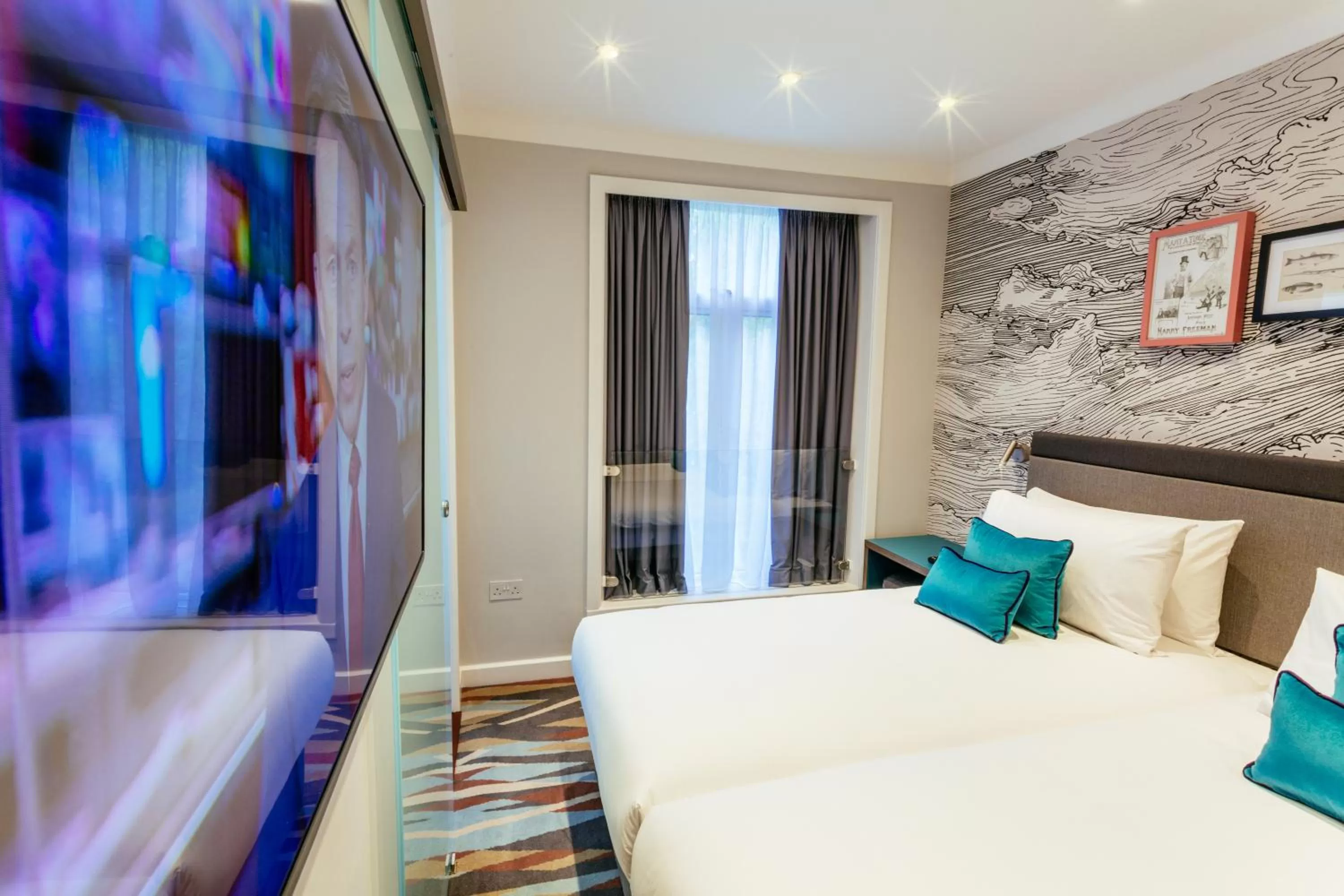 Bed in Oliver Plaza Hotel