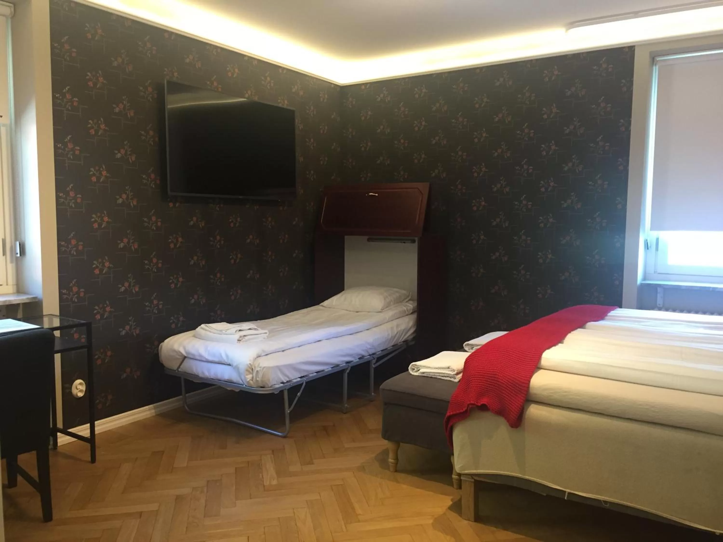 Photo of the whole room, Bed in Södra Hotellet