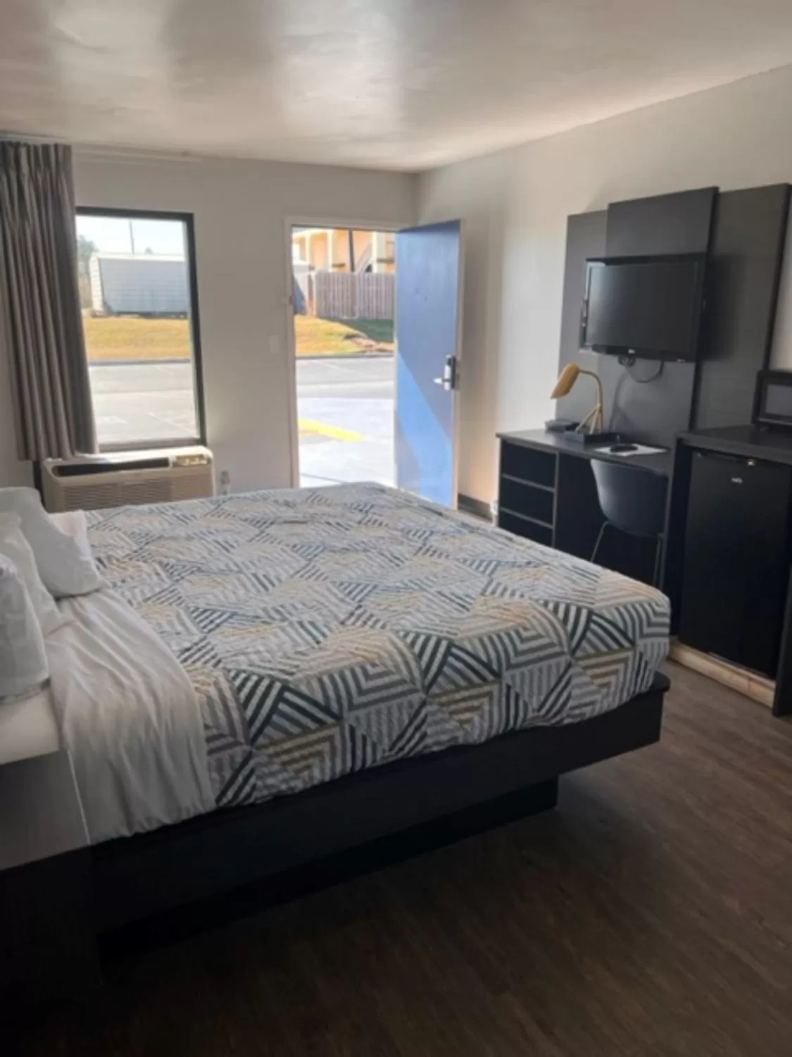 Bed in Motel 6 Dublin, Ga