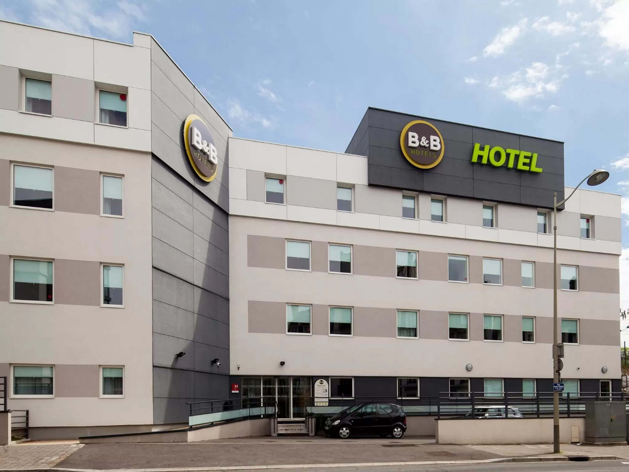 Property building in B&B HOTEL Montpellier Centre Le Millénaire