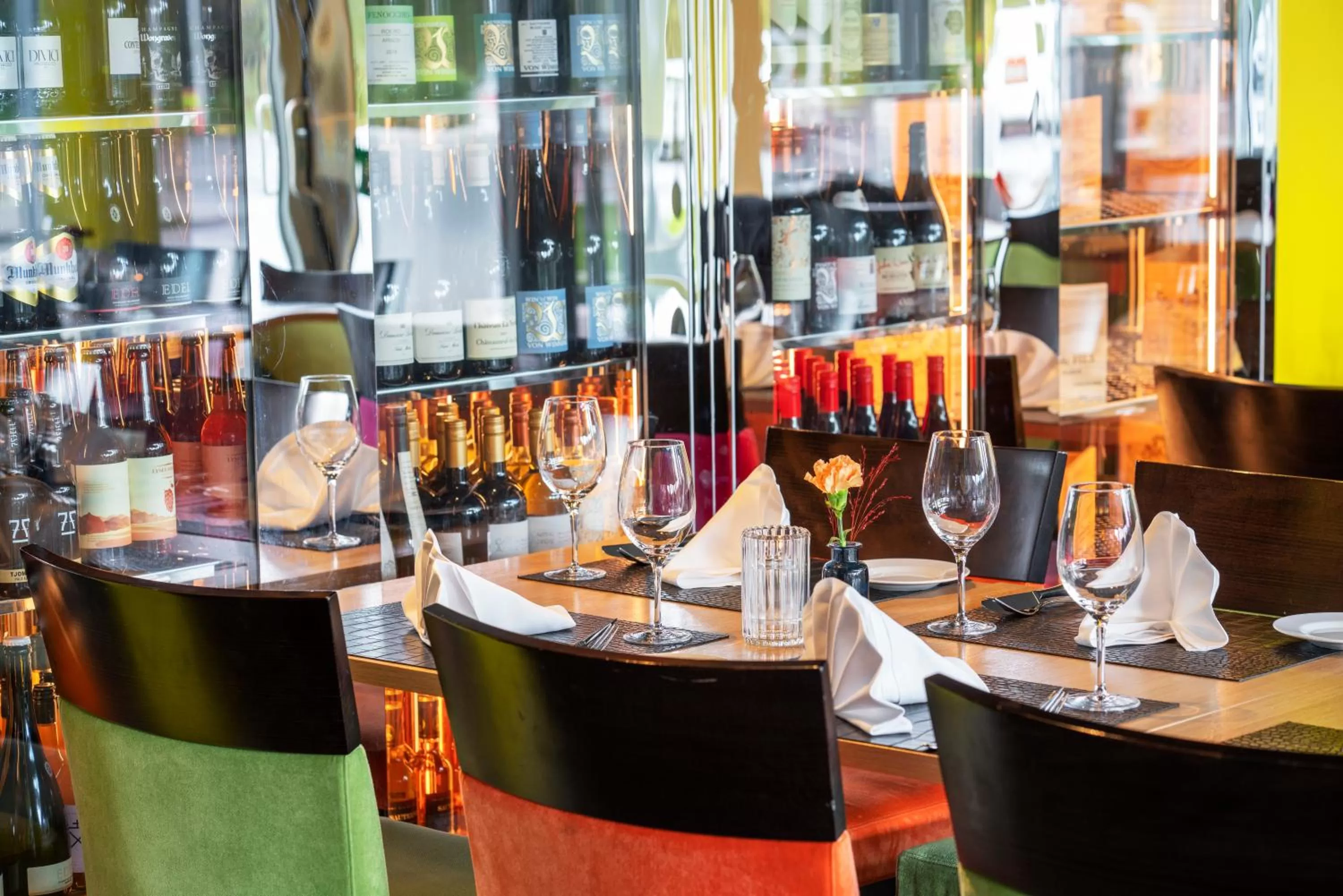 Restaurant/places to eat in Thon Hotel Bergen Airport