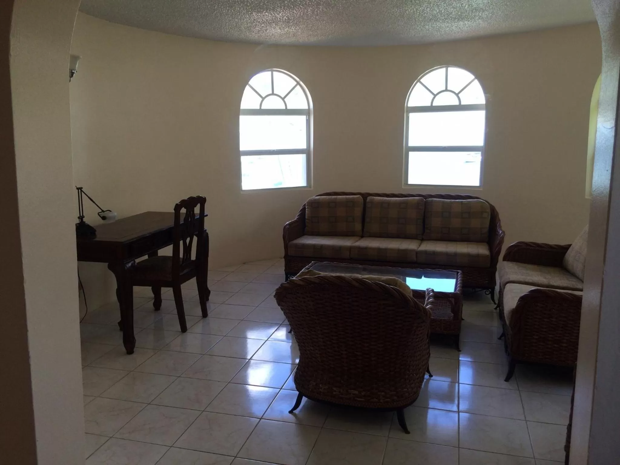 Living room in Fort Burt Hotel