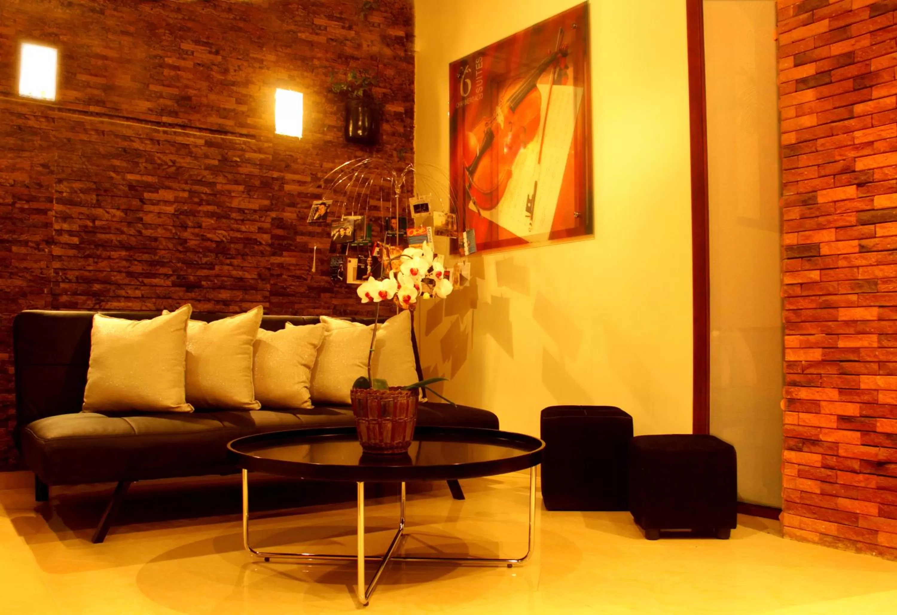 Banquet/Function facilities in 6 Suites Hotel