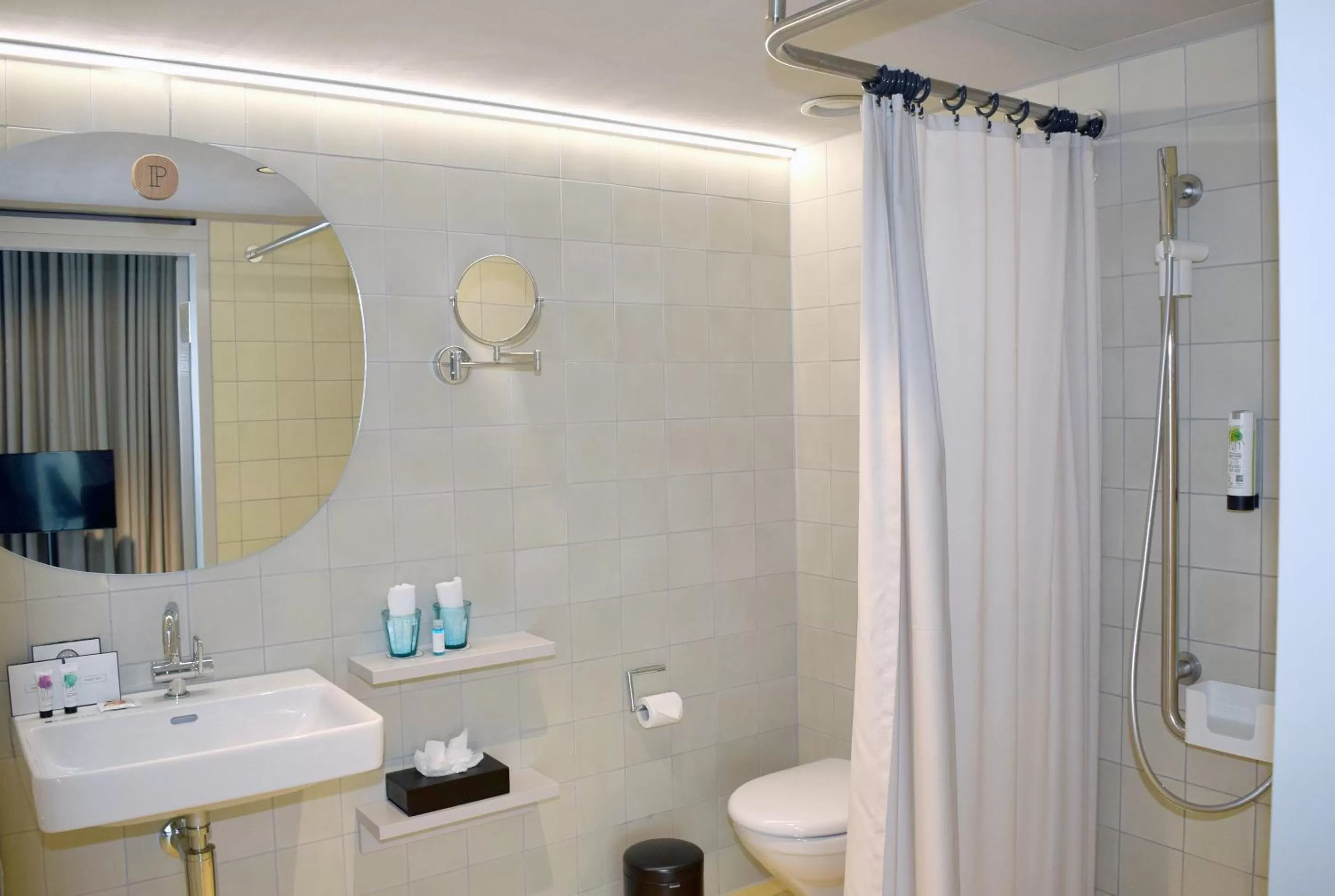 Shower in Placid Hotel Design & Lifestyle Zurich