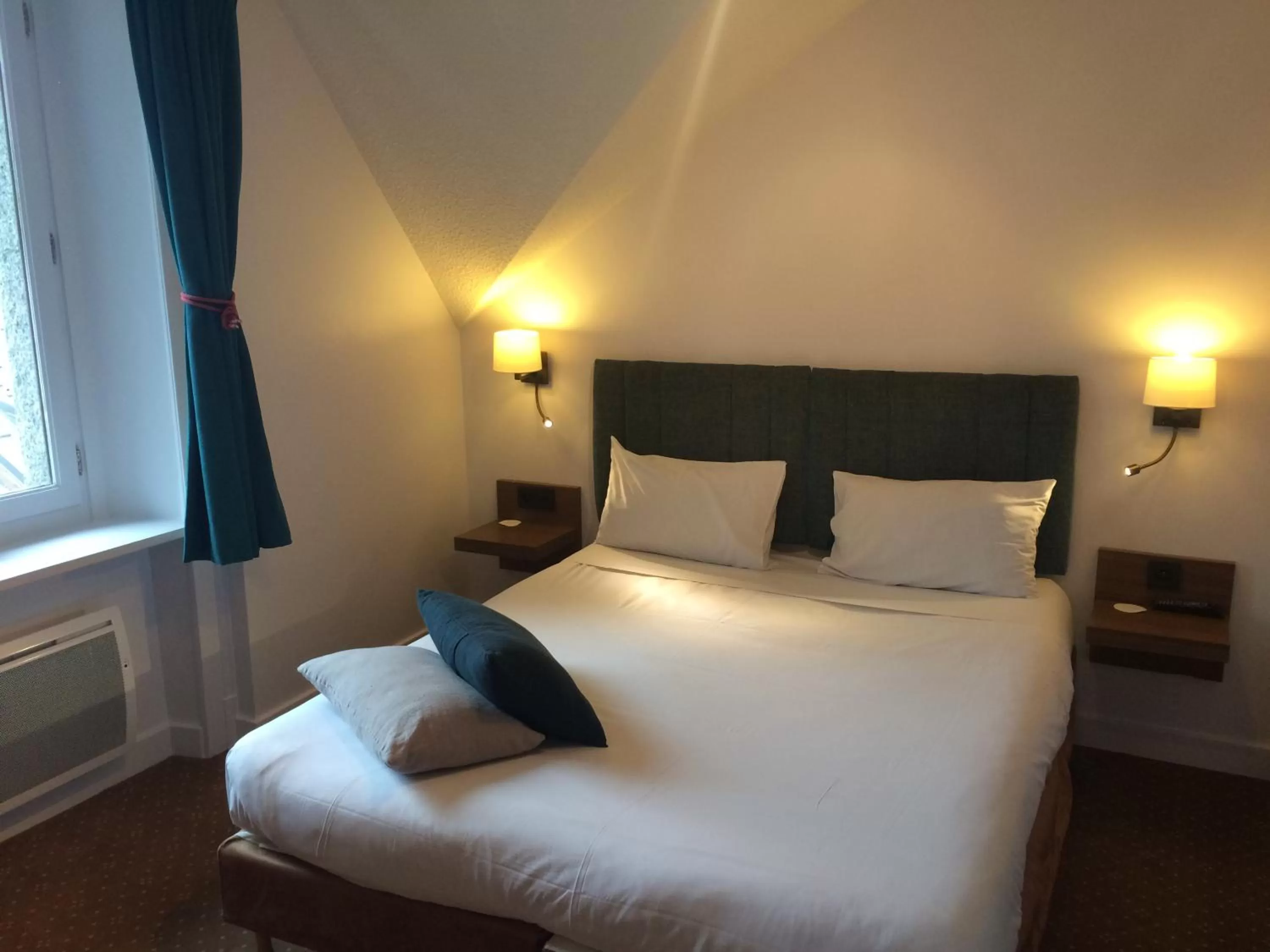 Bed in Hotel Les Lanchers