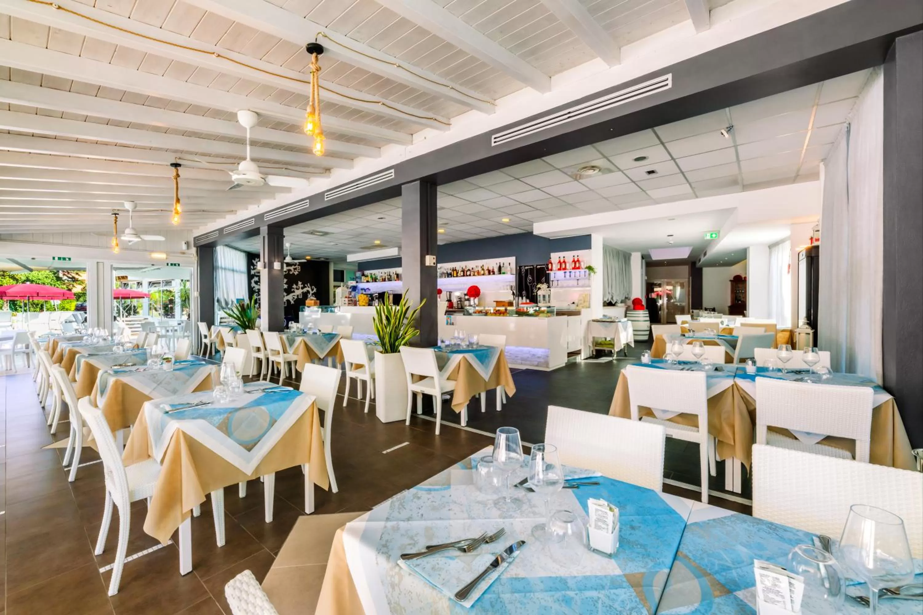 Restaurant/places to eat in Hotel Mioni Royal San