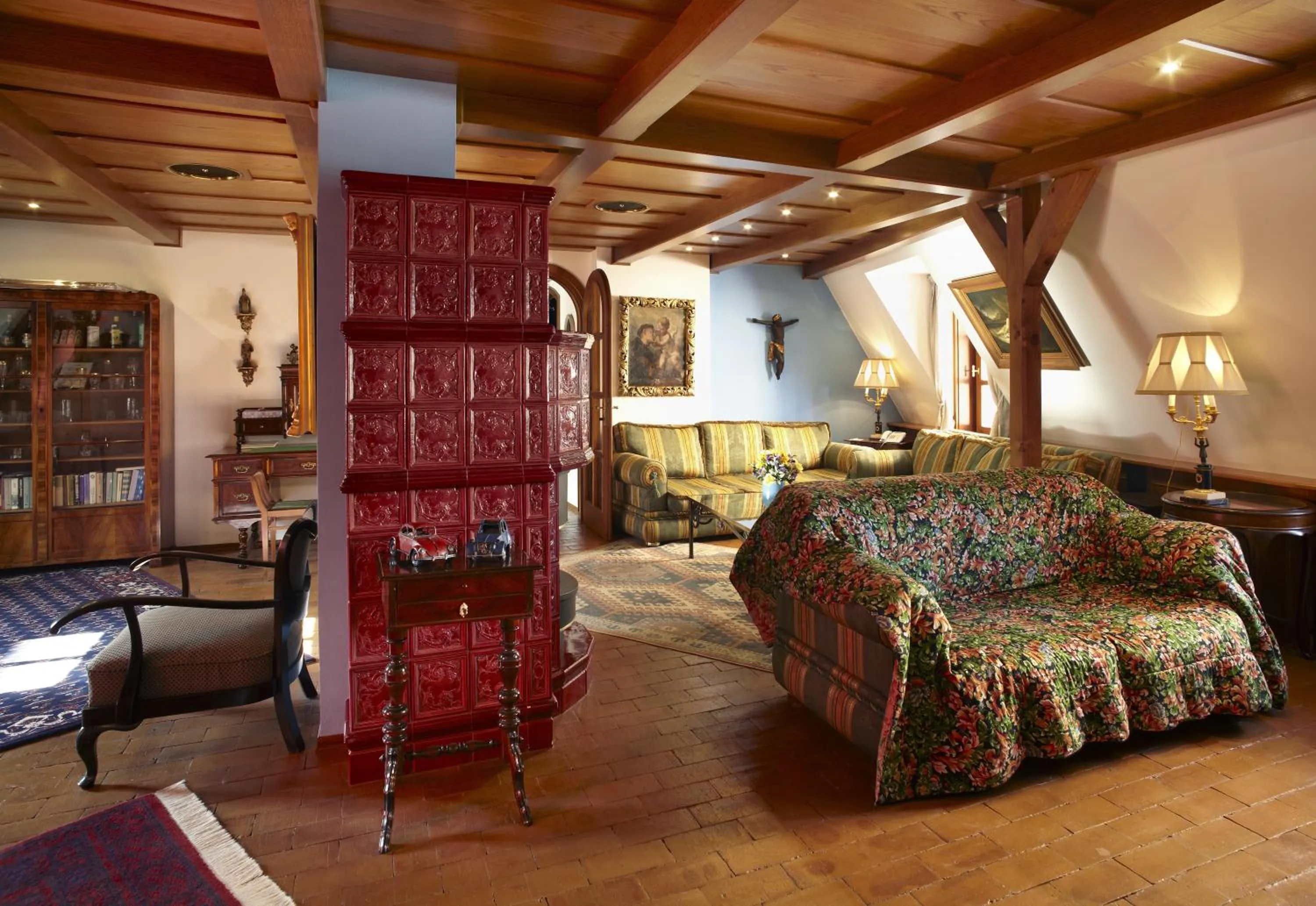 Photo of the whole room in Royal Ricc