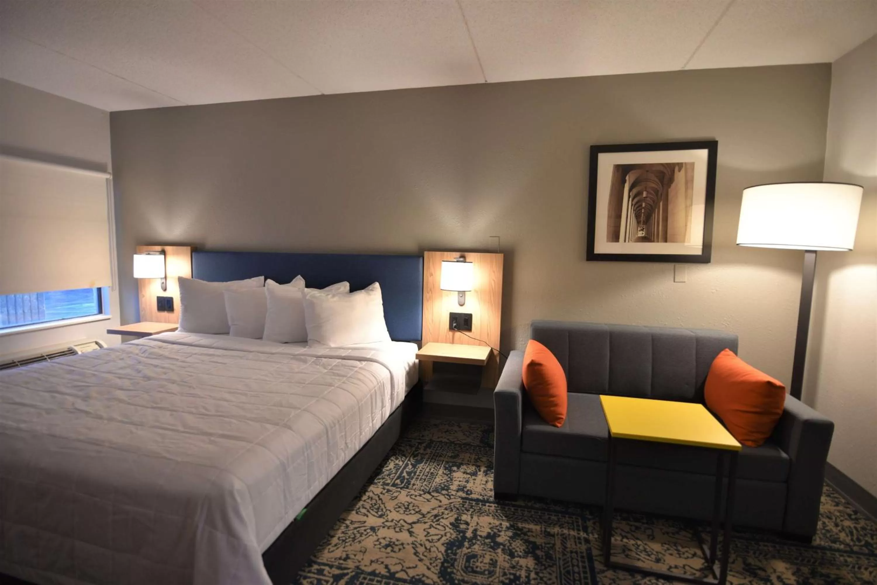 Photo of the whole room, Bed in Baymont by Wyndham Pine Grove I-81