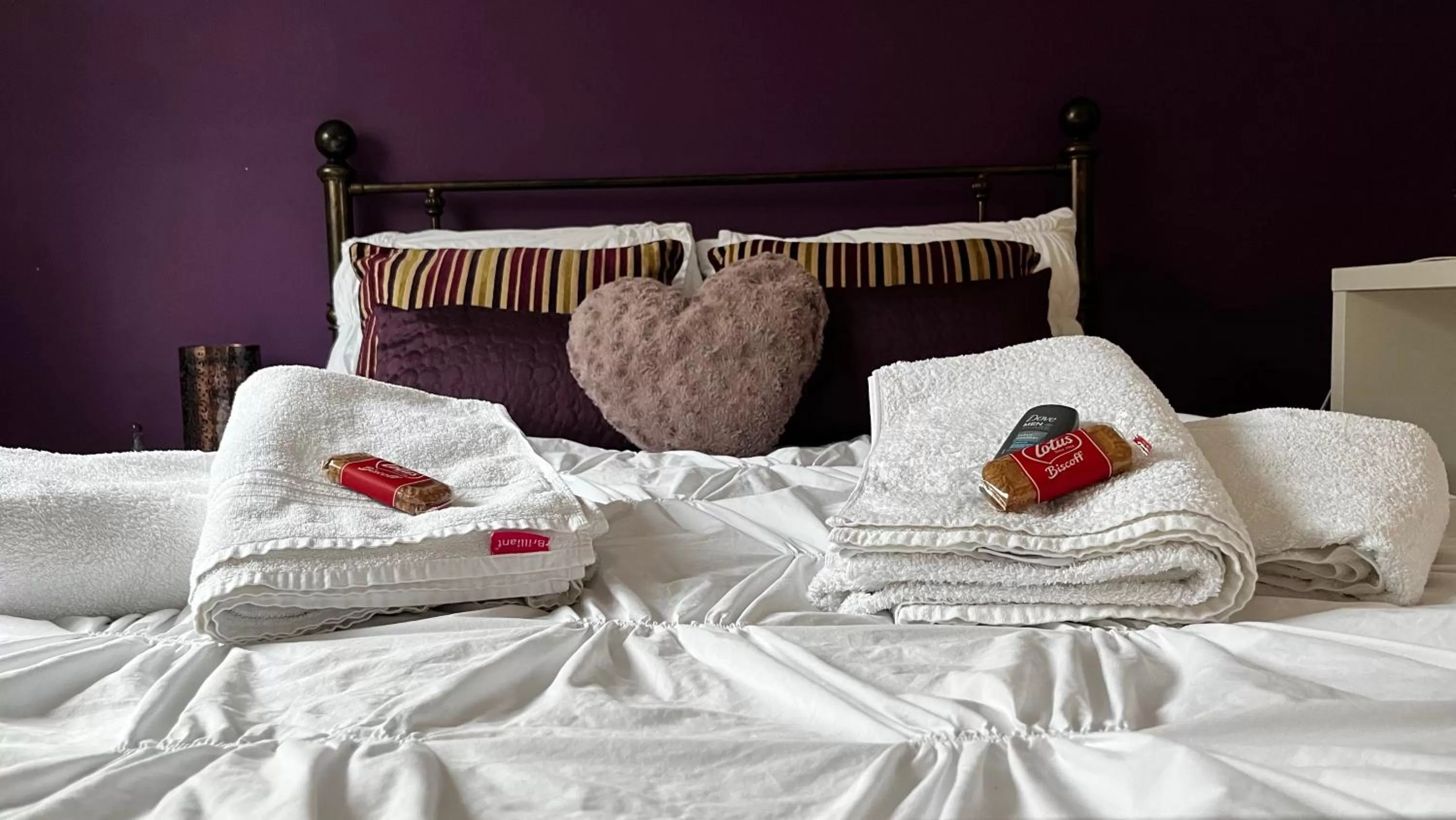 Bed in Home from home, close to Redditch hospital & transport links