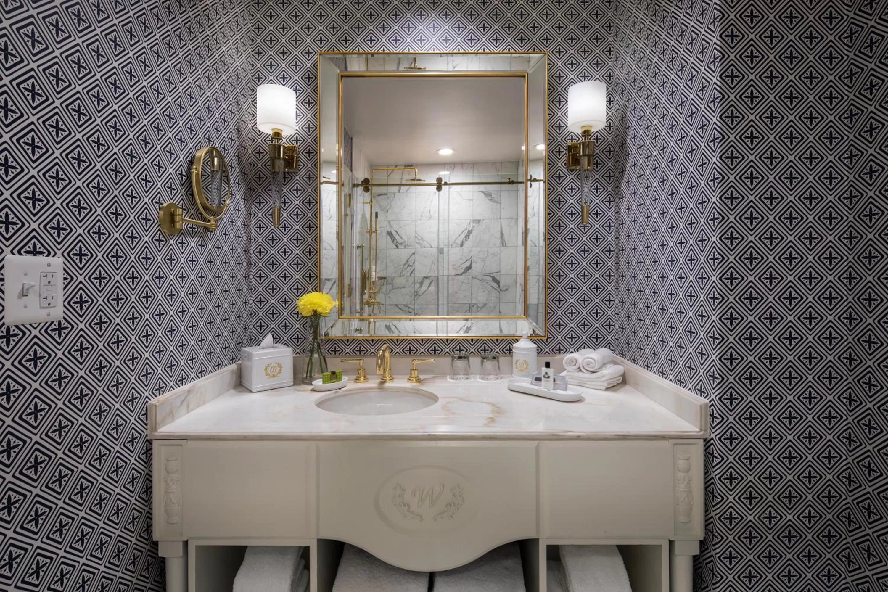 Deluxe Two Queen Bed High Floor in Willard InterContinental Washington by IHG